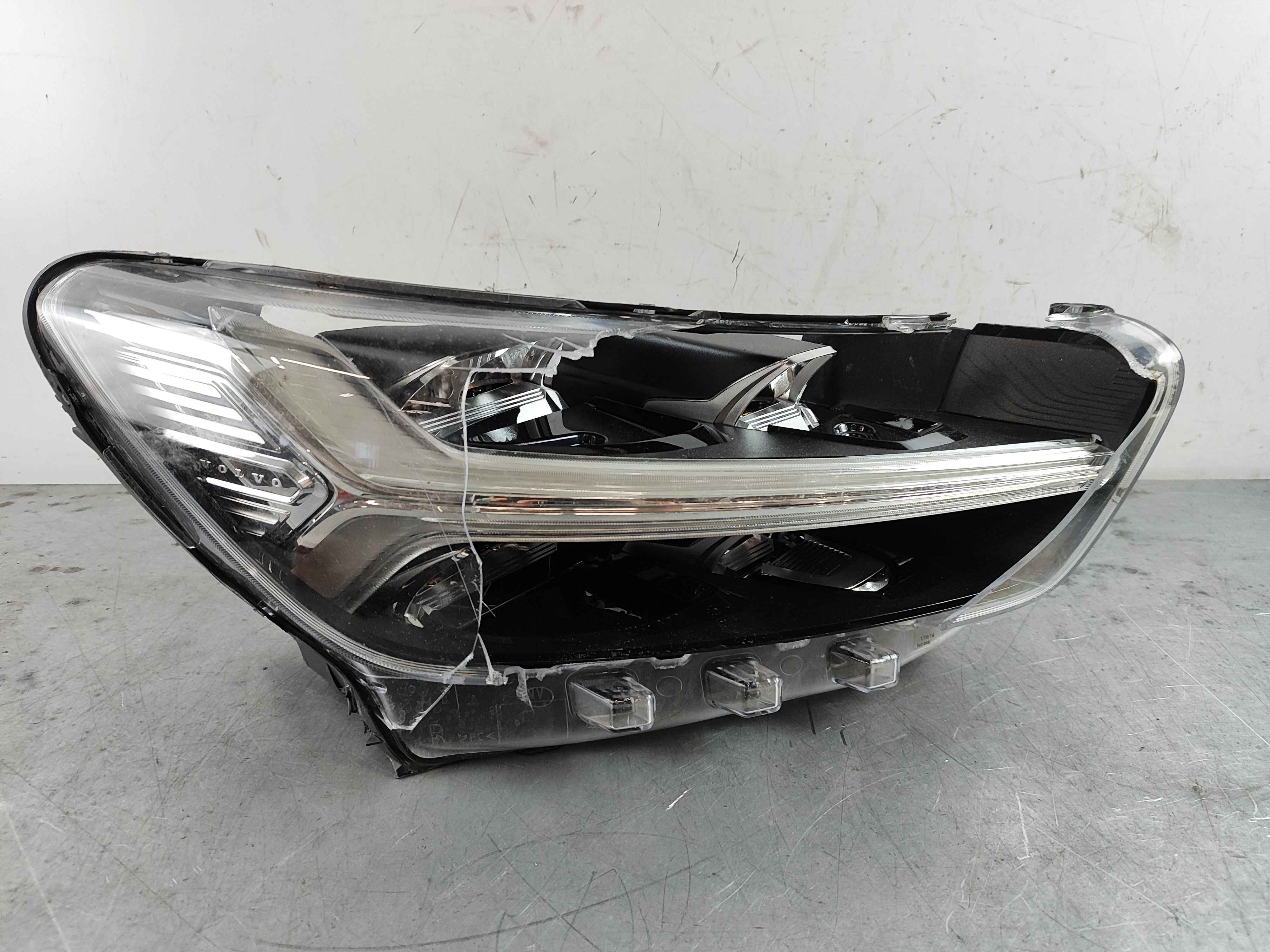 Headlamp, left (XC40)