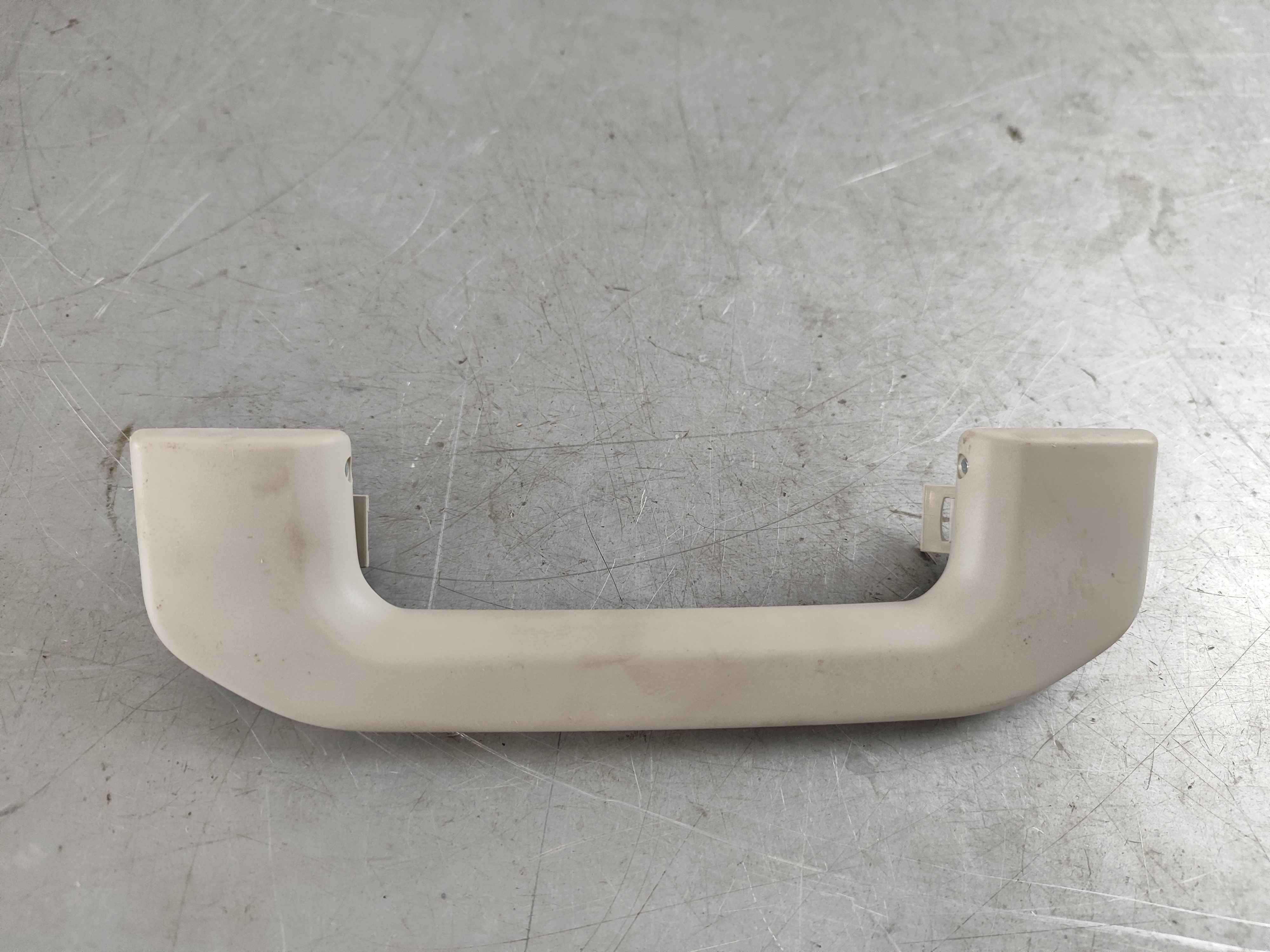 Courtesy handle, front