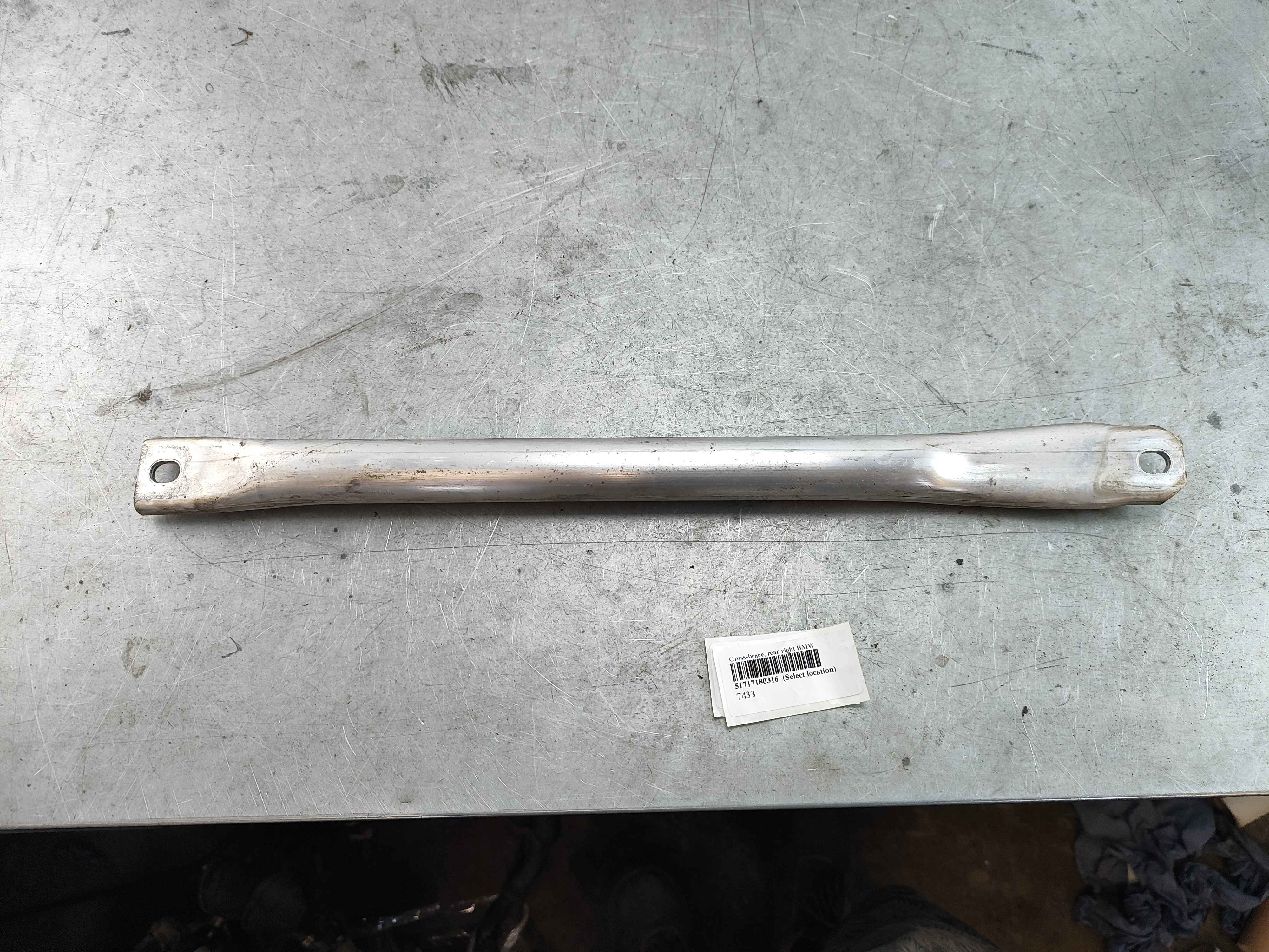 Cross-brace, rear right BMW