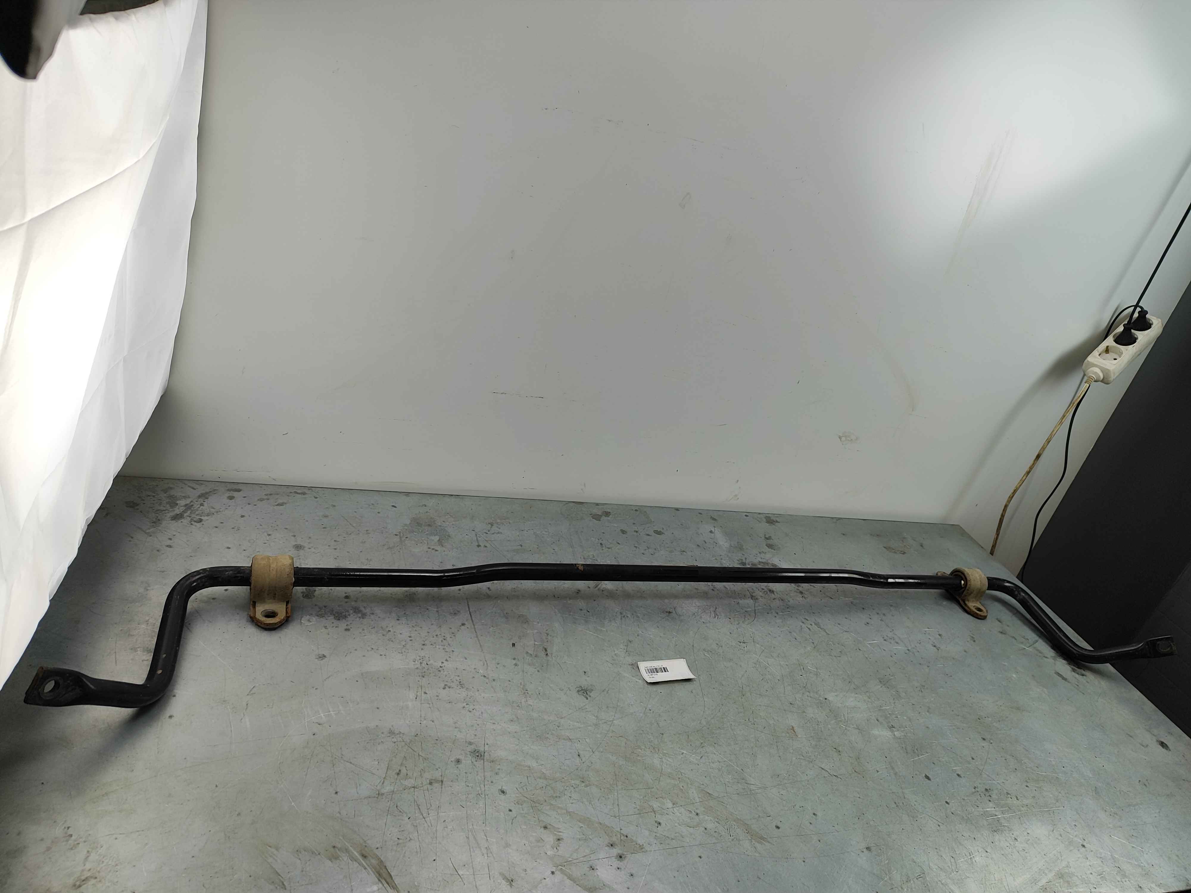 Anti-roll bar CH -42849 Variant code: RA02 or RA04.