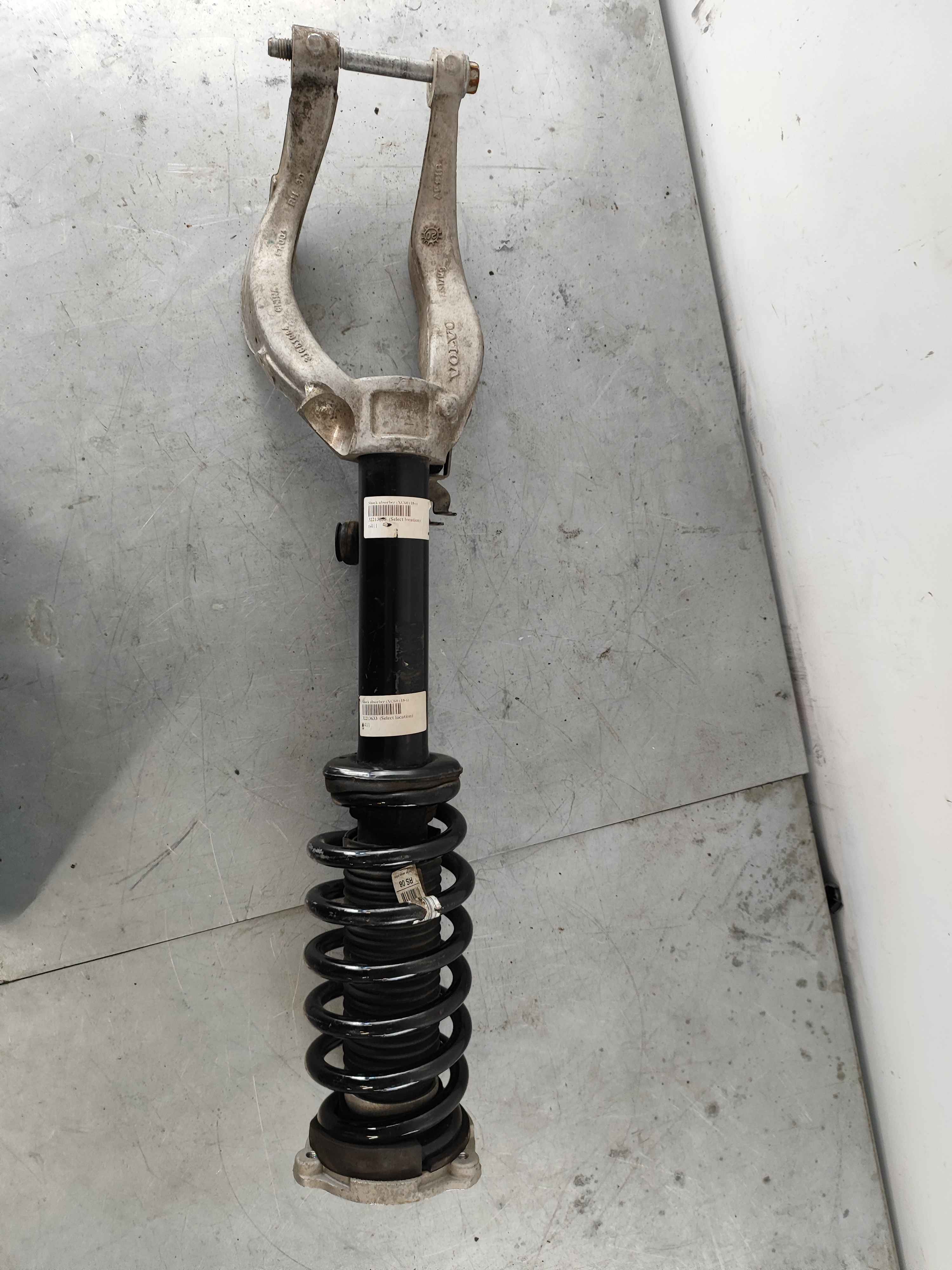 Shock absorber (XC60 (18-))