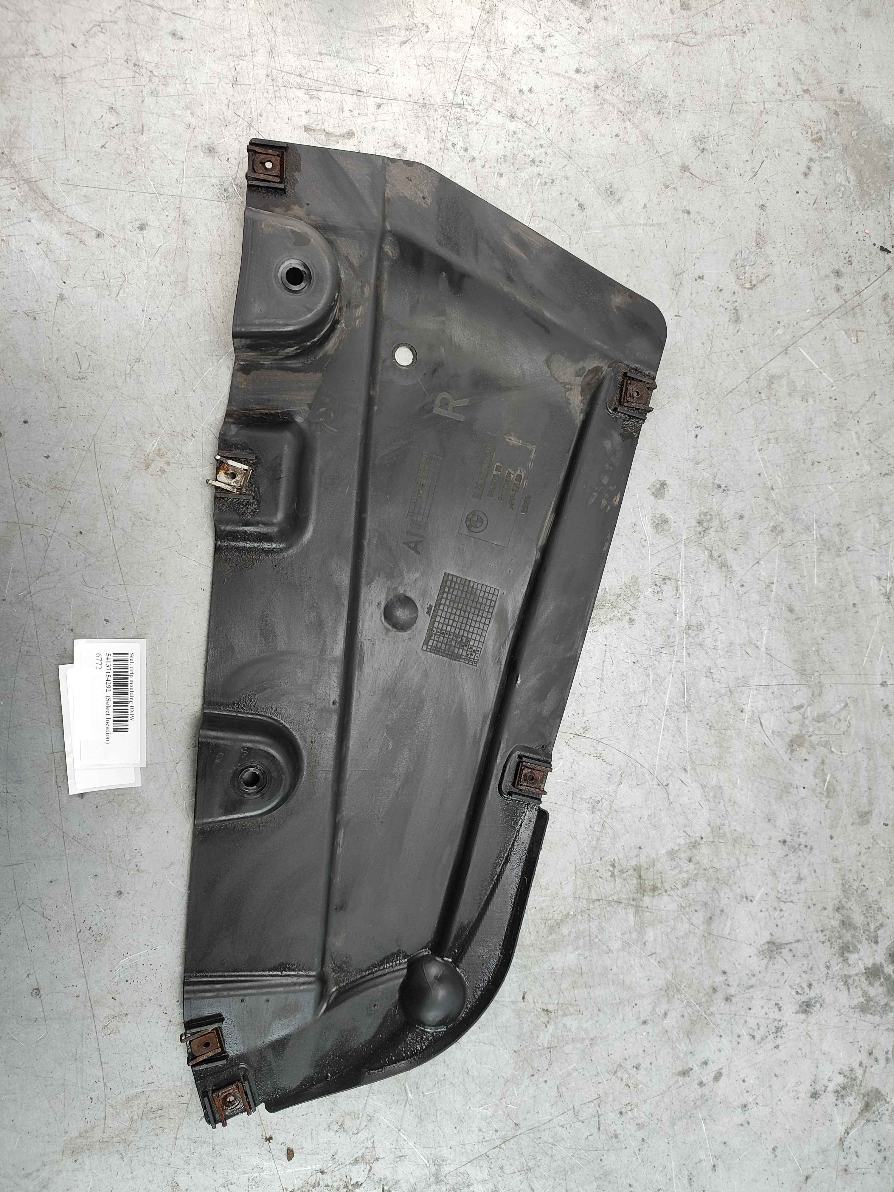 Seal, drip moulding BMW