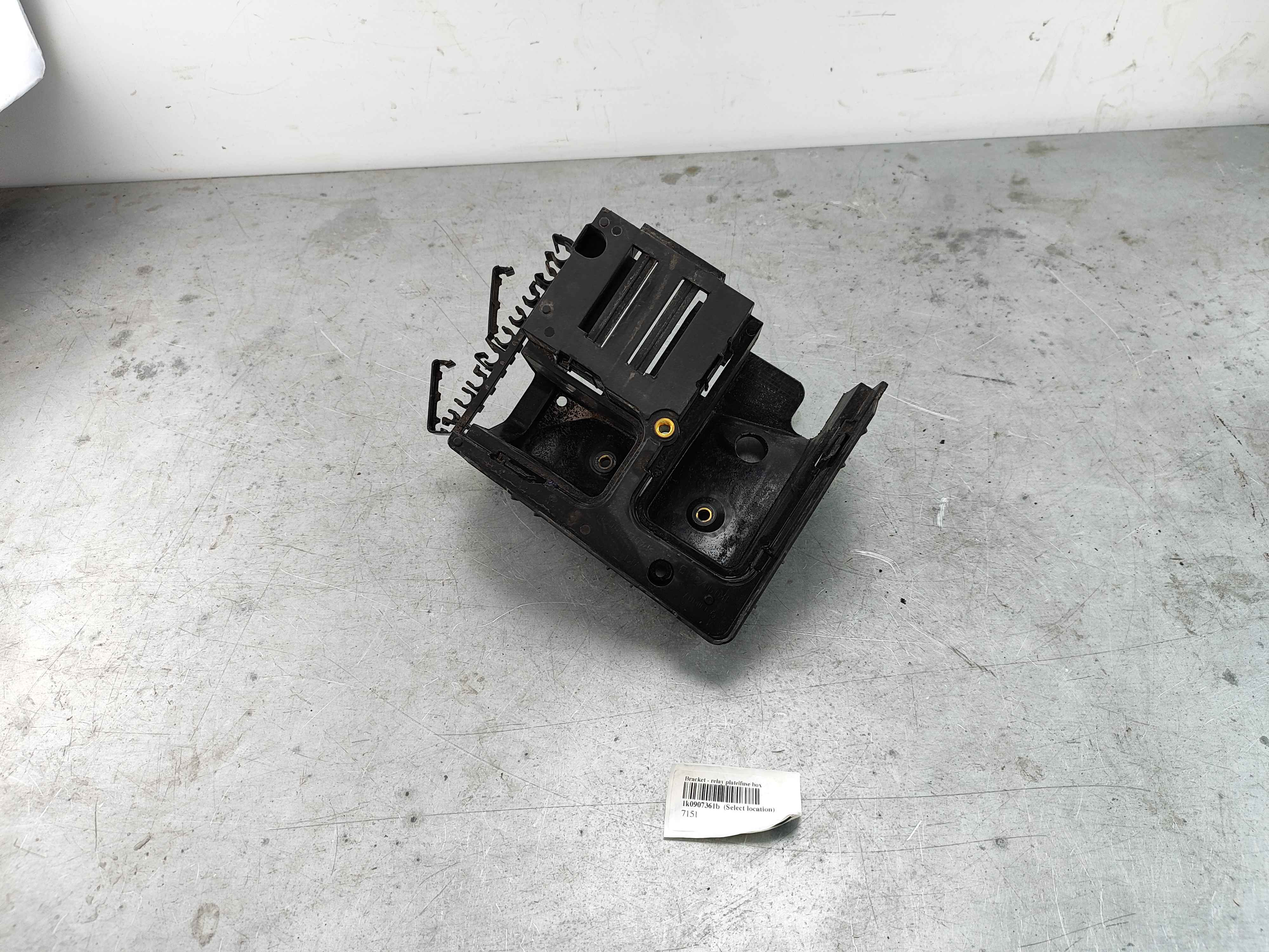 Bracket - relay plate|fuse box