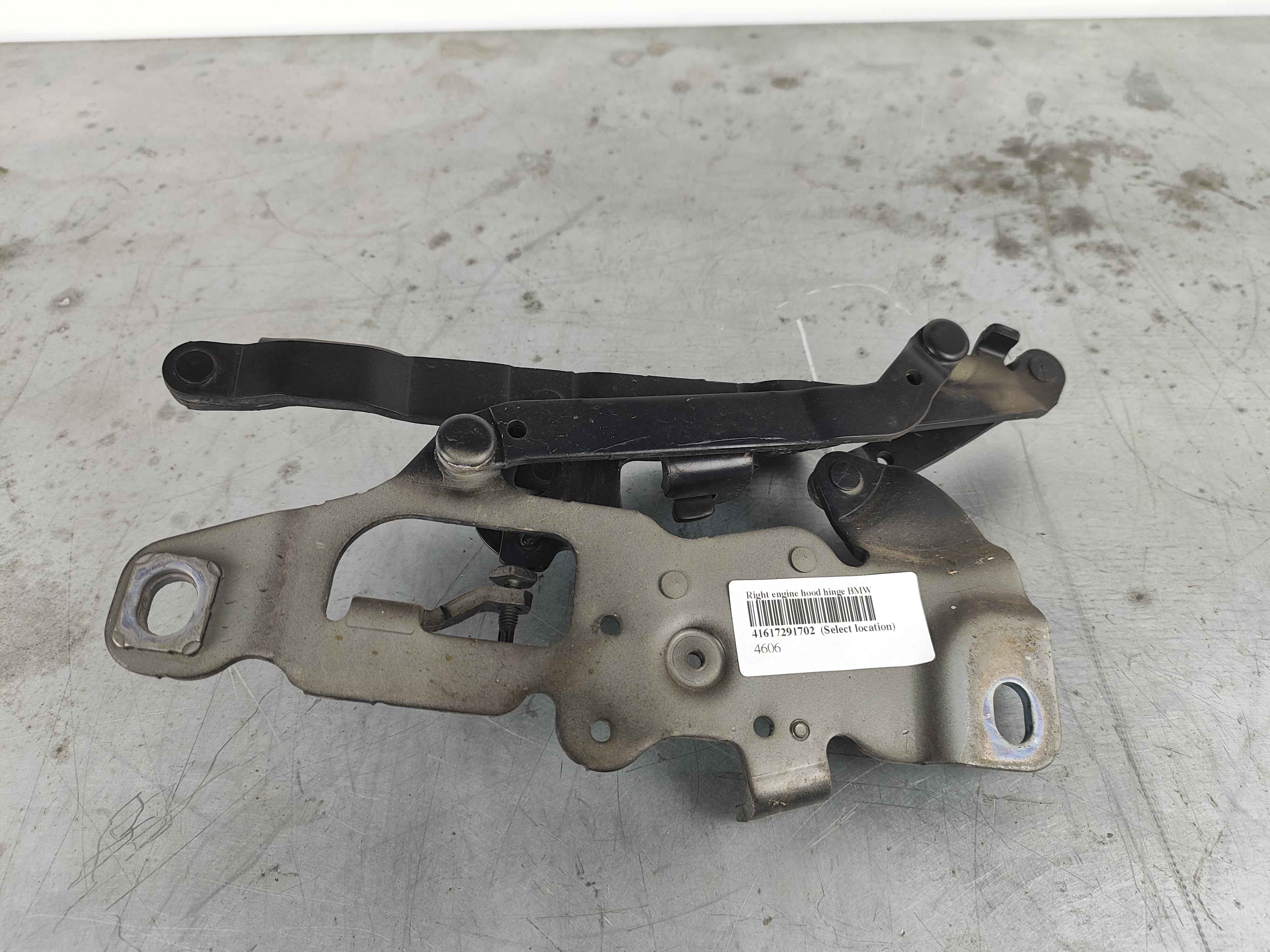 Right engine hood hinge BMW