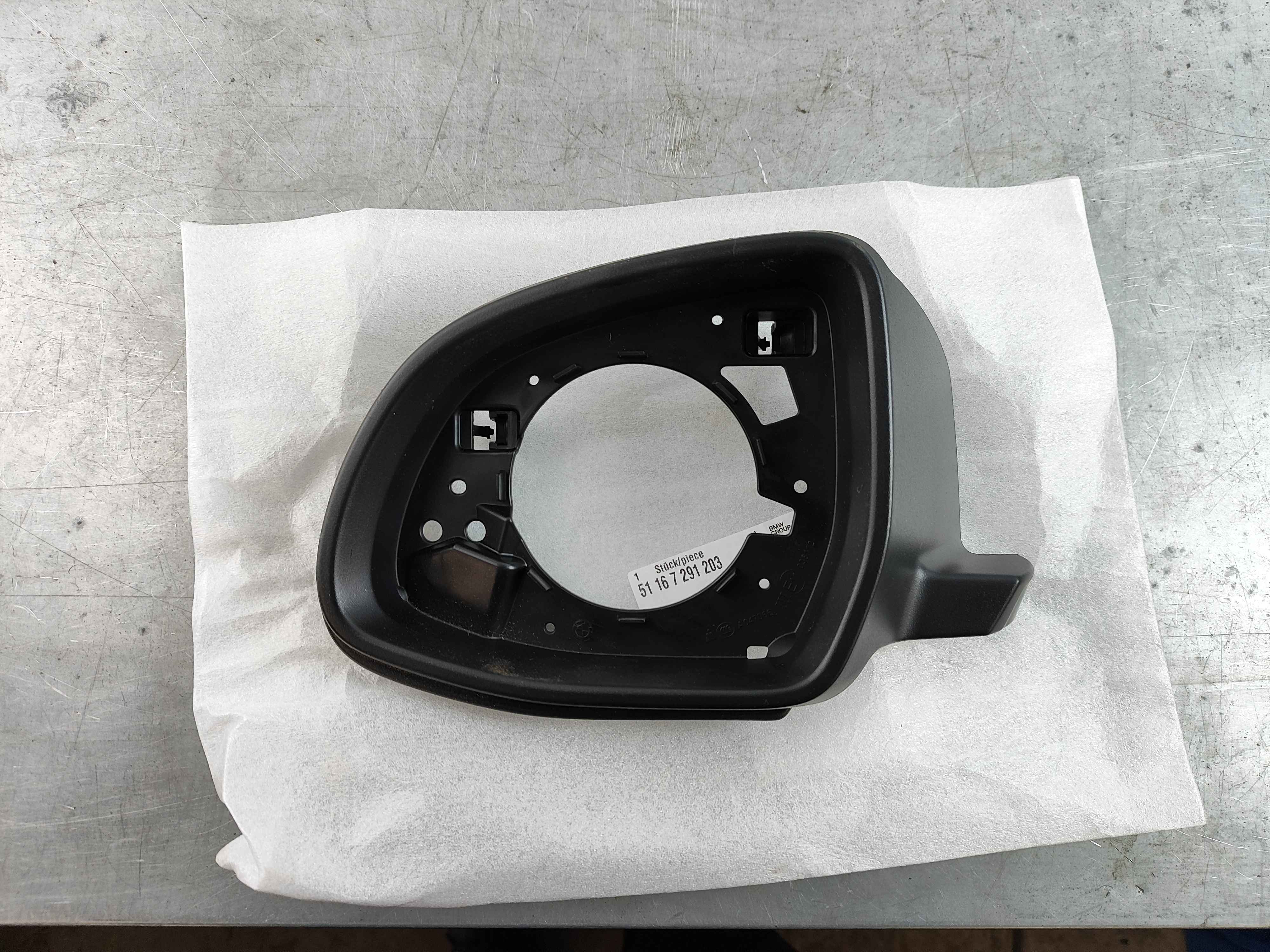 Supporting ring, black, left BMW