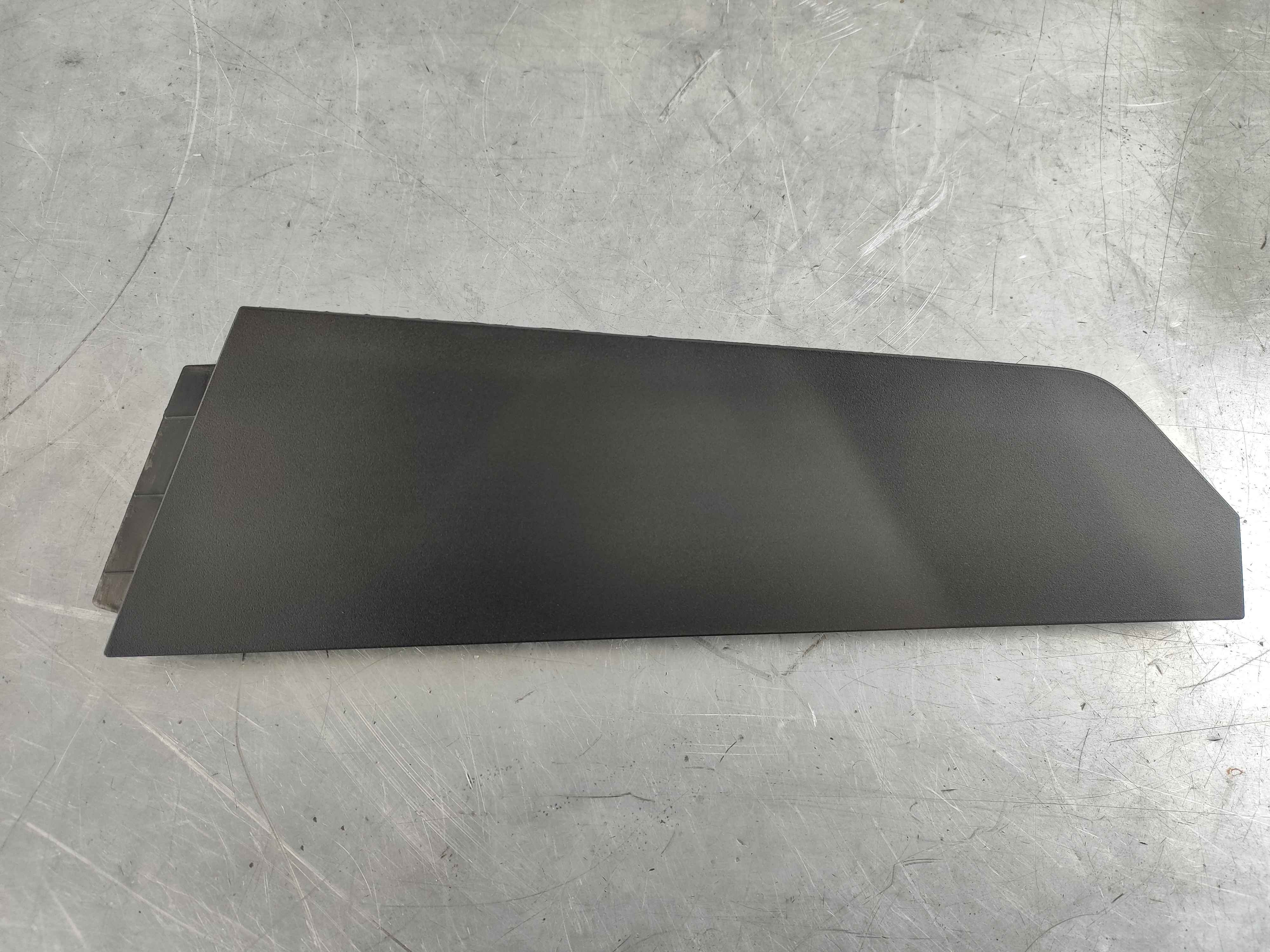 Panel, left, lower (XC90 (16-))