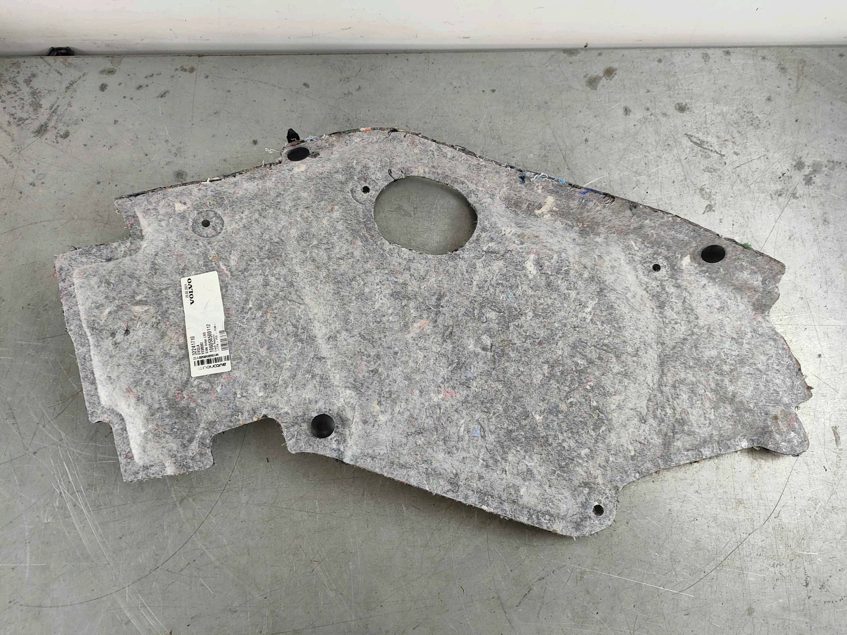 Absorbent, side, inner left (XC60 (18-))