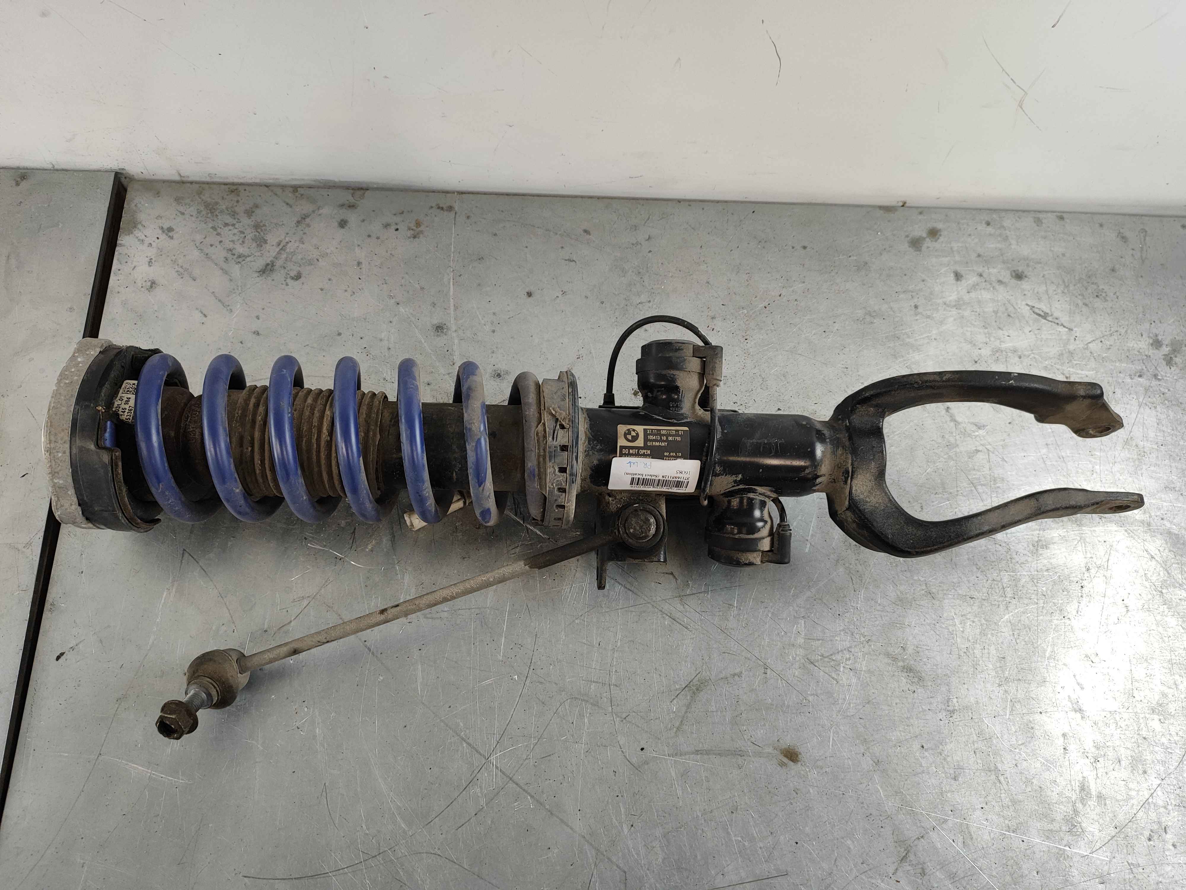 Front right spring strut BMW
