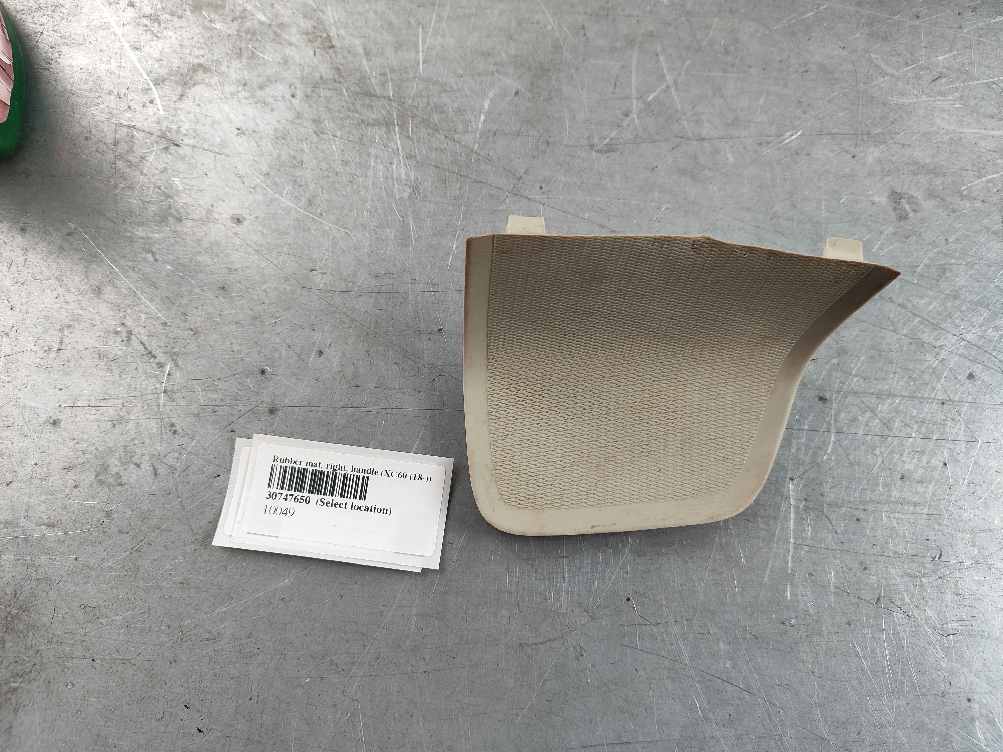 Rubber mat, right, handle (XC60 (18-))