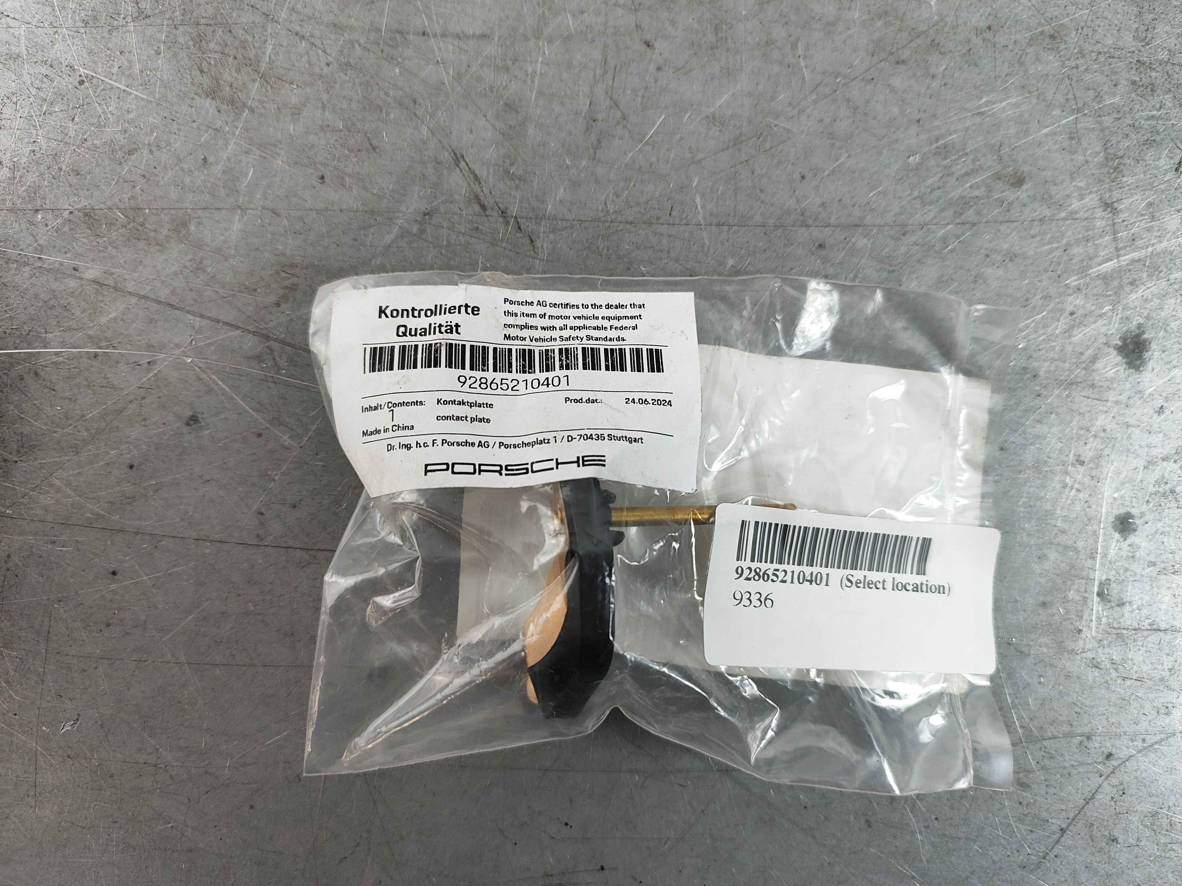Porsche 92865210401