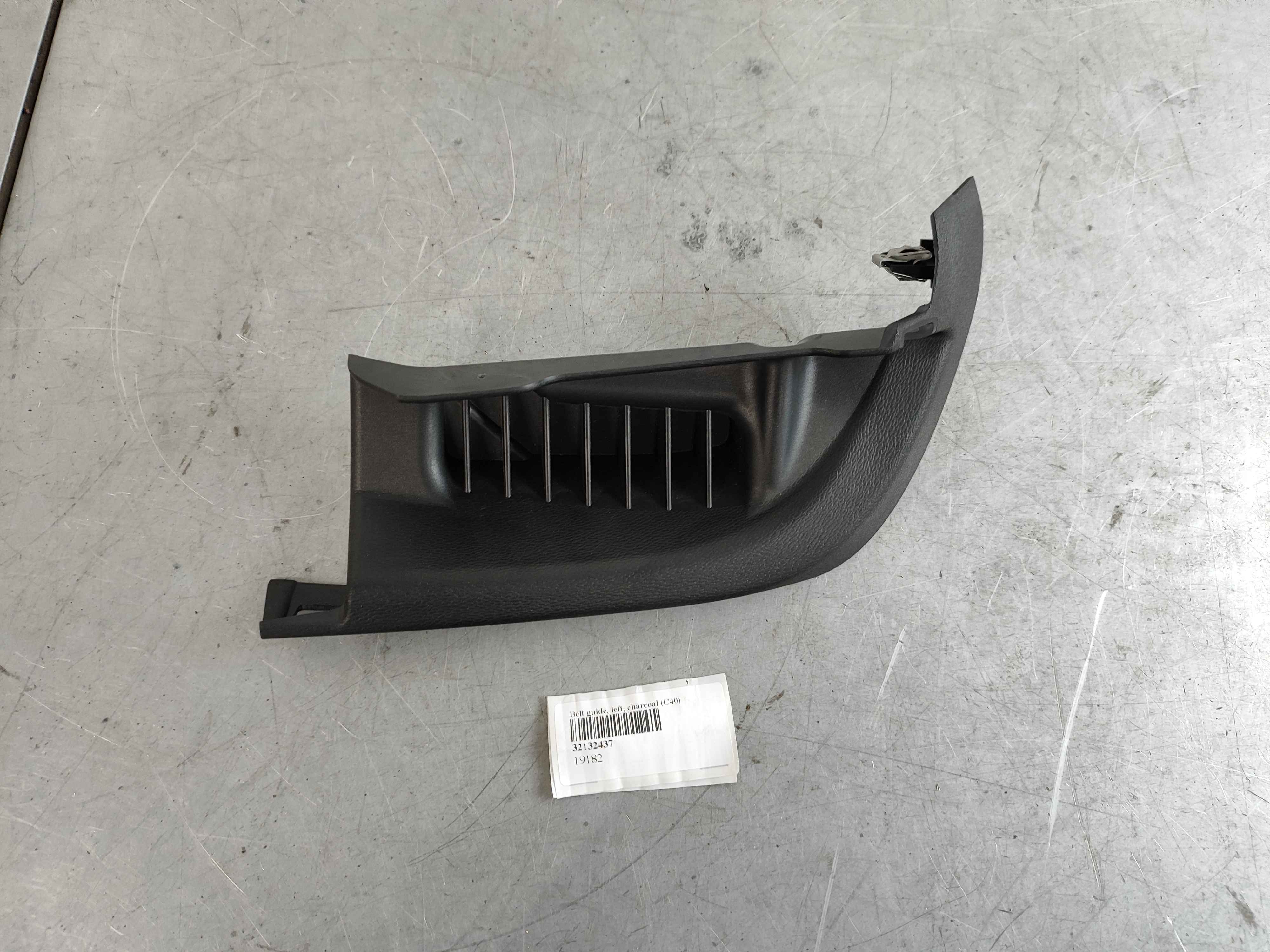 Belt guide, left, charcoal (C40)