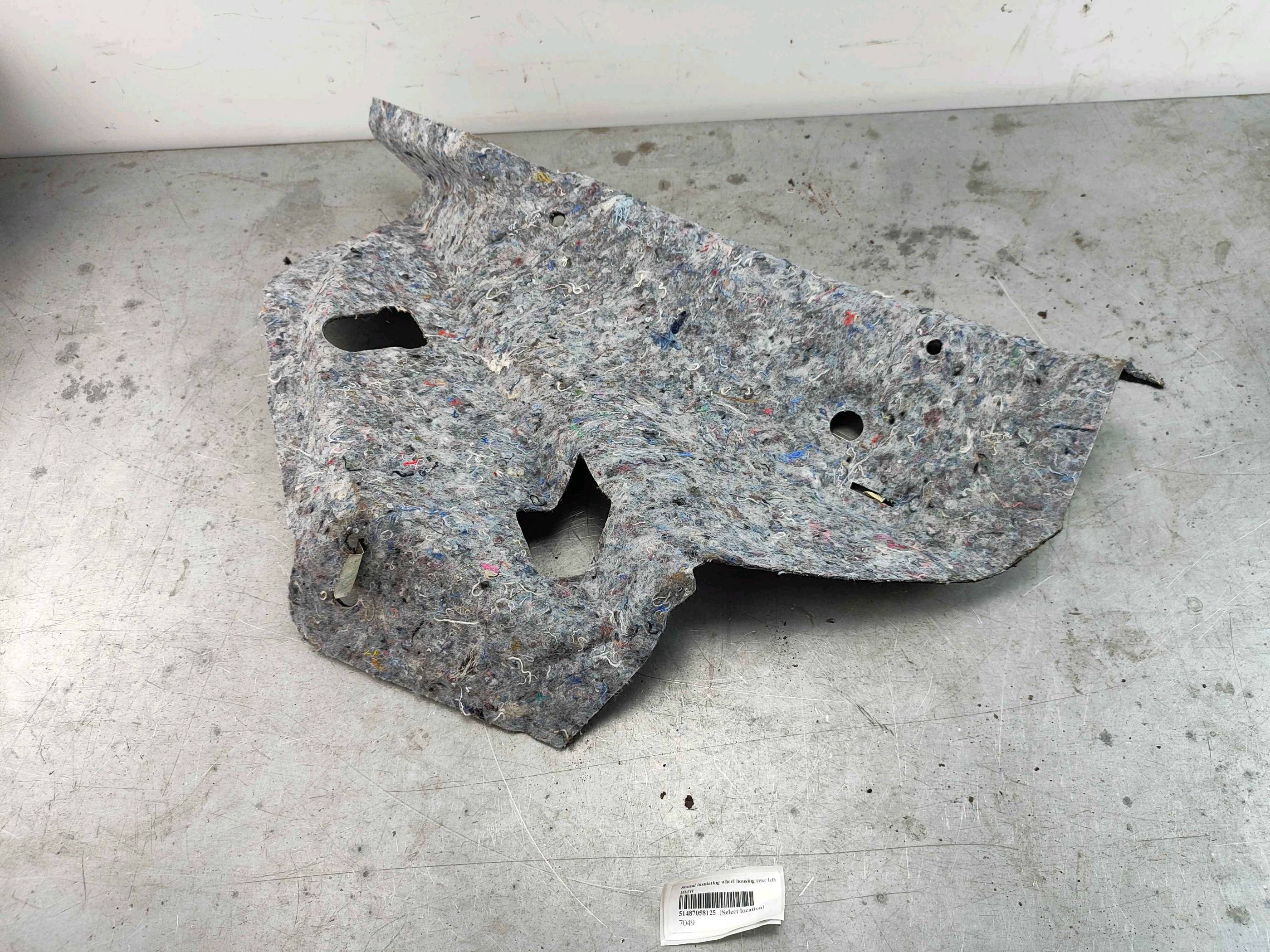 Sound insulating wheel housing rear left BMW
