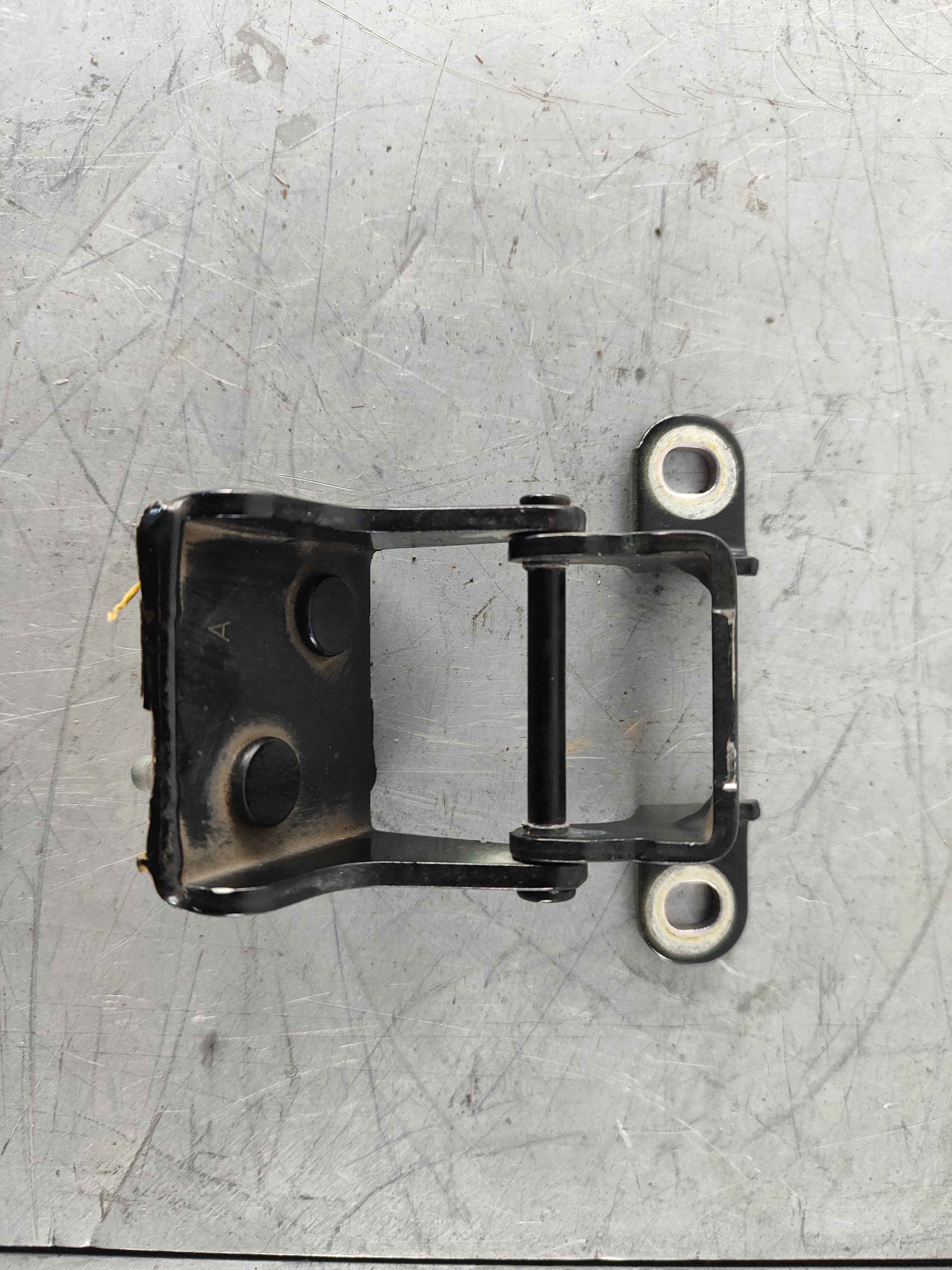 Hinge (XC90 (16-)|XC40|V60 (19-)|V60 Cross C. (19-) )