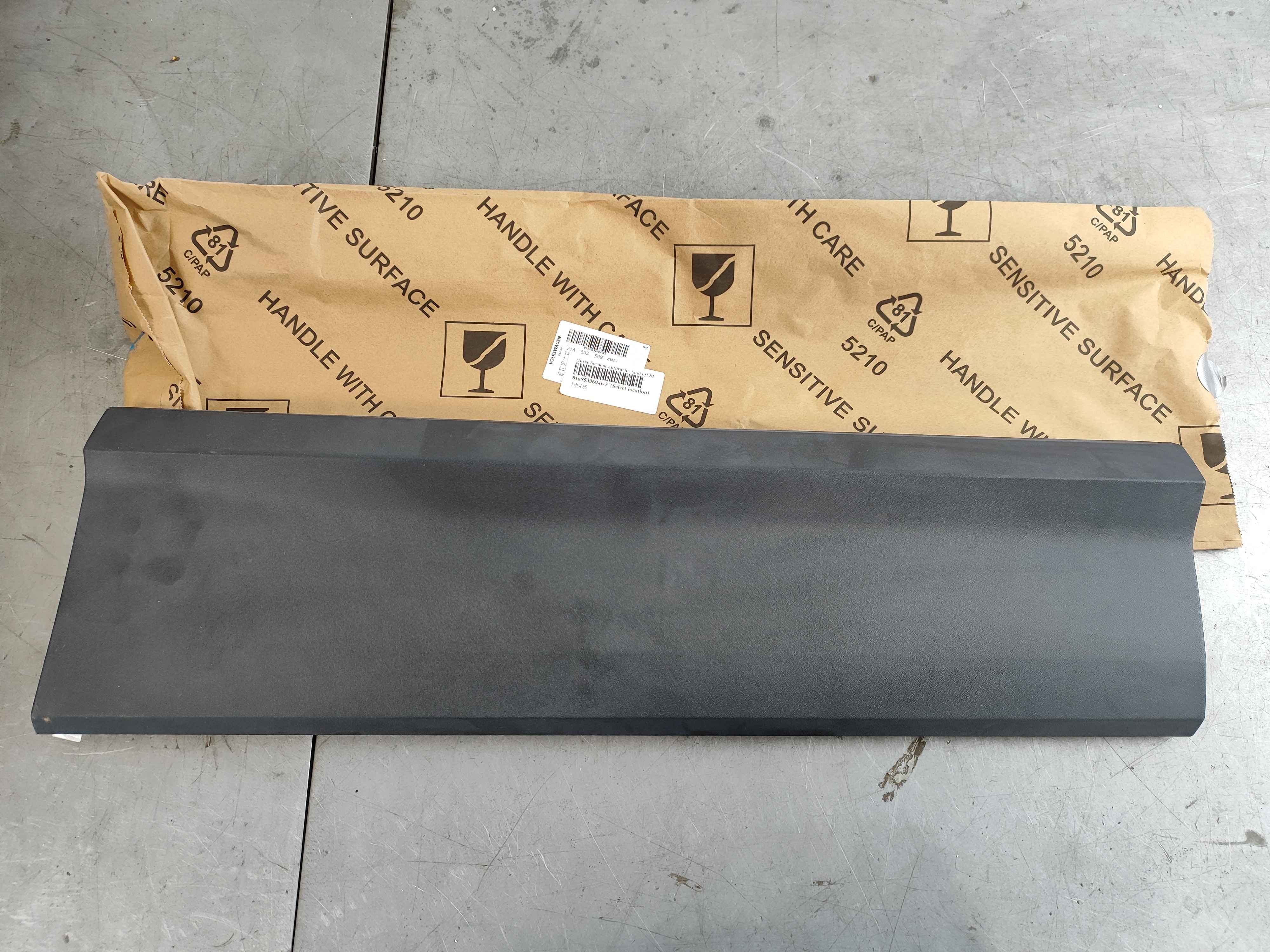 Cover for door anthracite Audi Q2 81