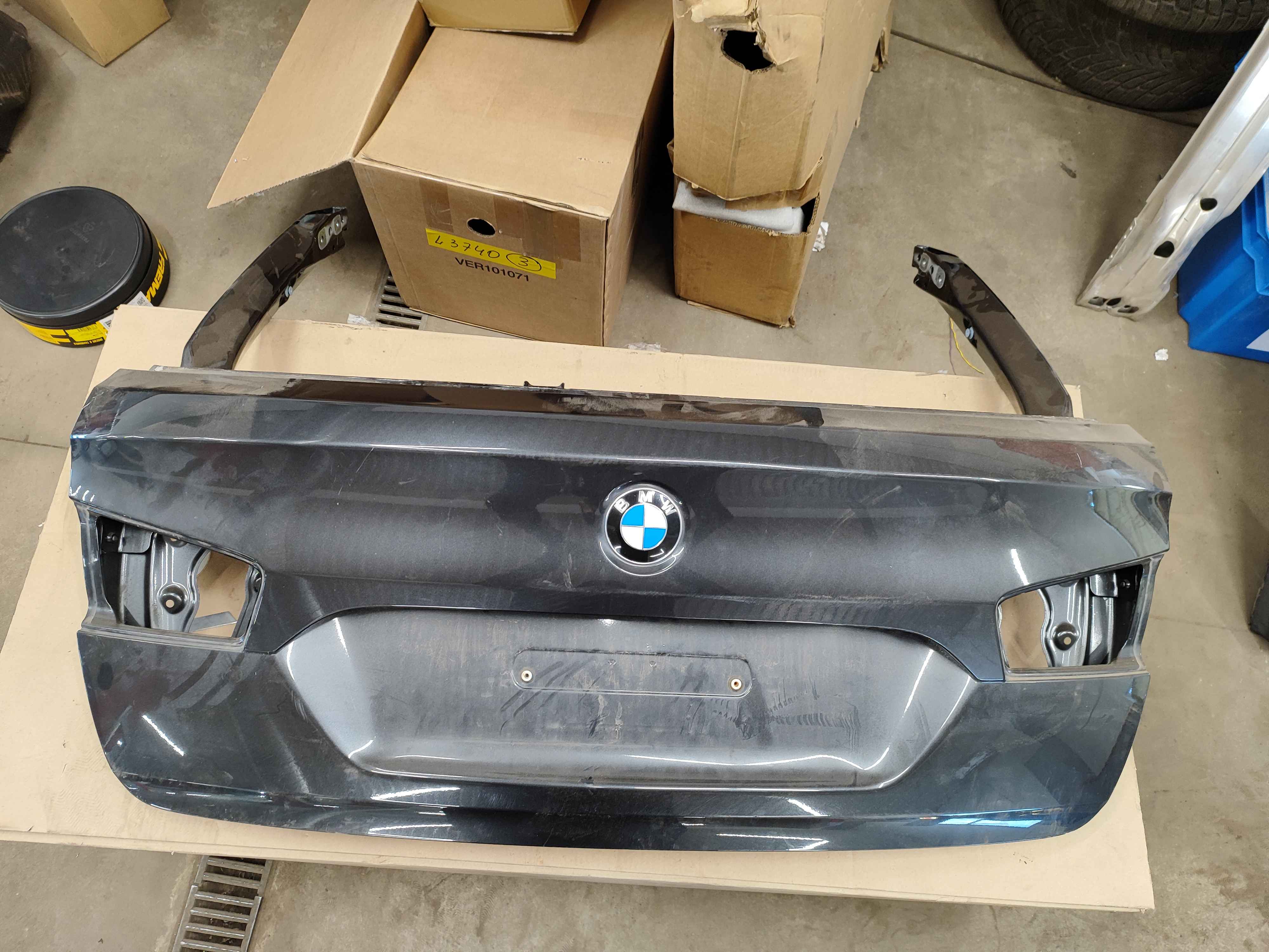 Trunk lid BMW