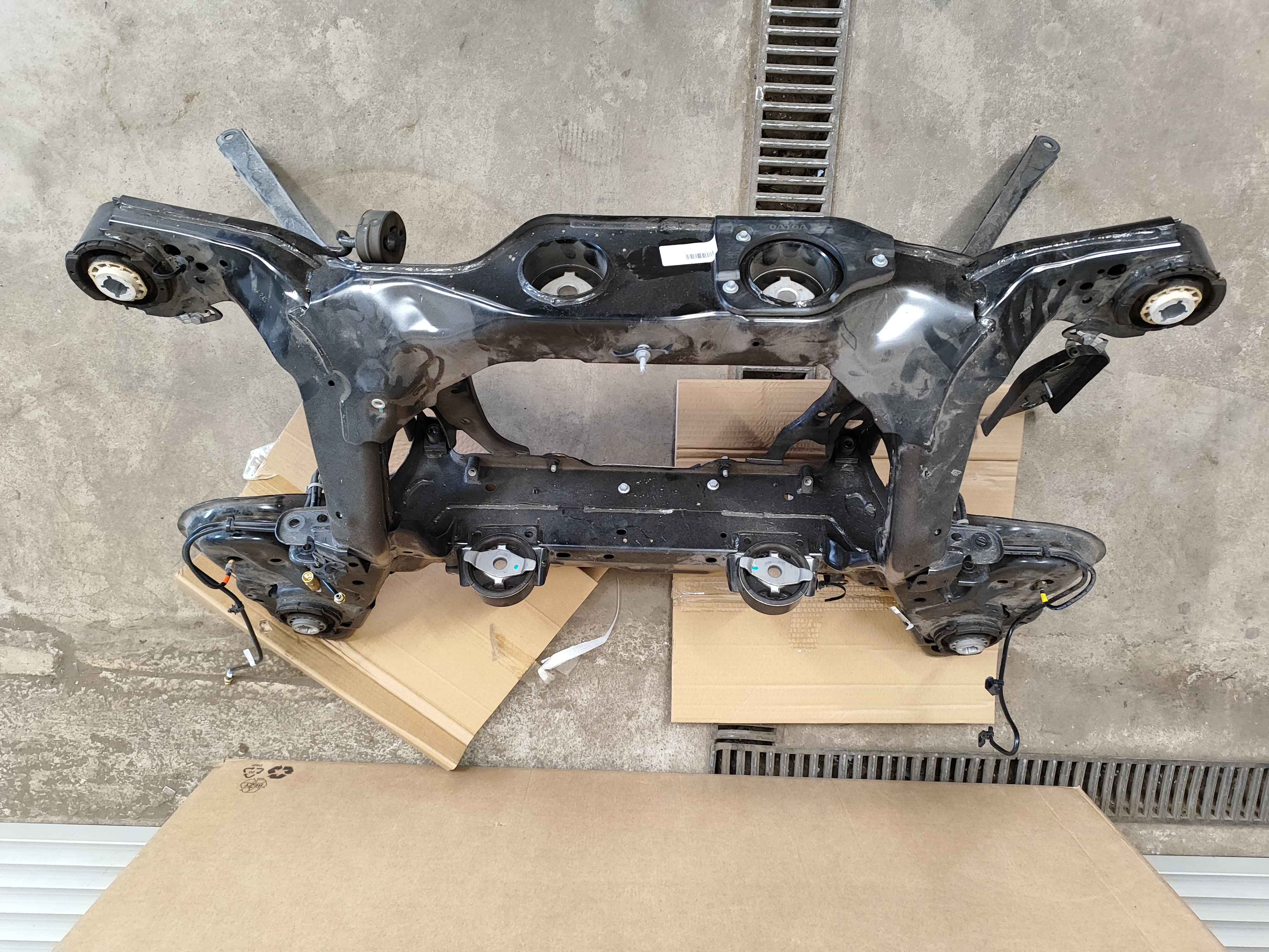Helper frame (XC60 (18-)|XC90 (16-))