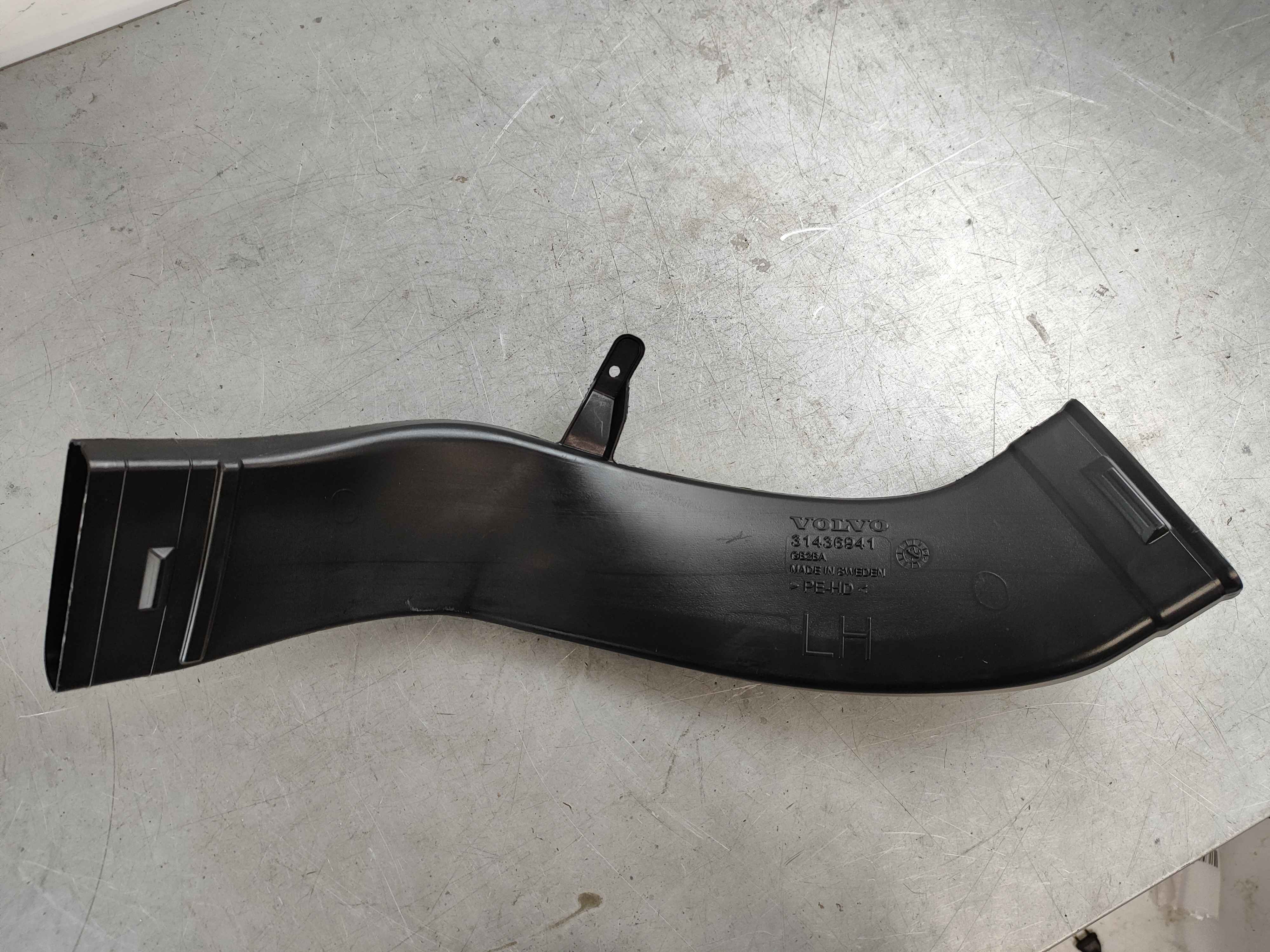 Air duct, B-pillar, left front (XC60 (18-))