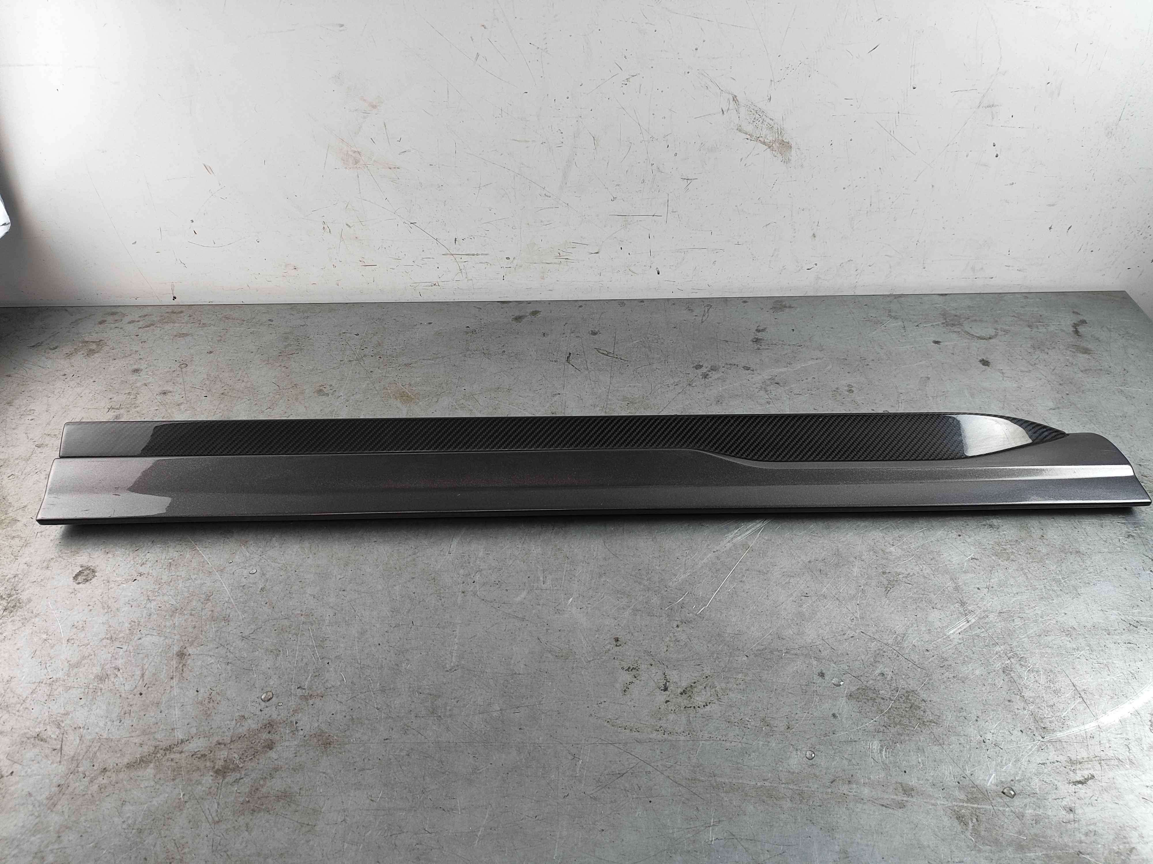 Lh front side skirt trofeo