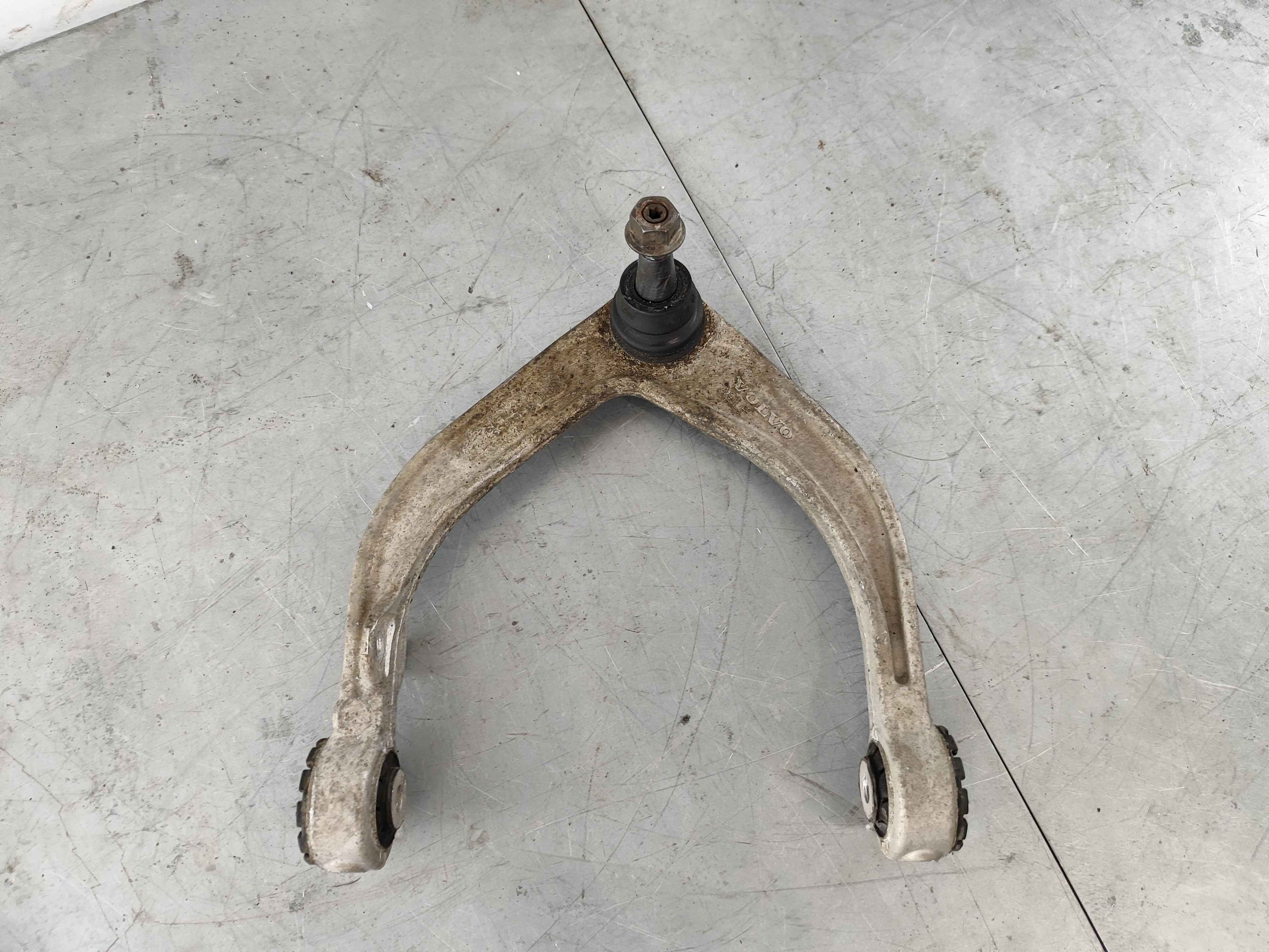 Control arm, right, upper (XC90 (16-)|XC60 (18-))