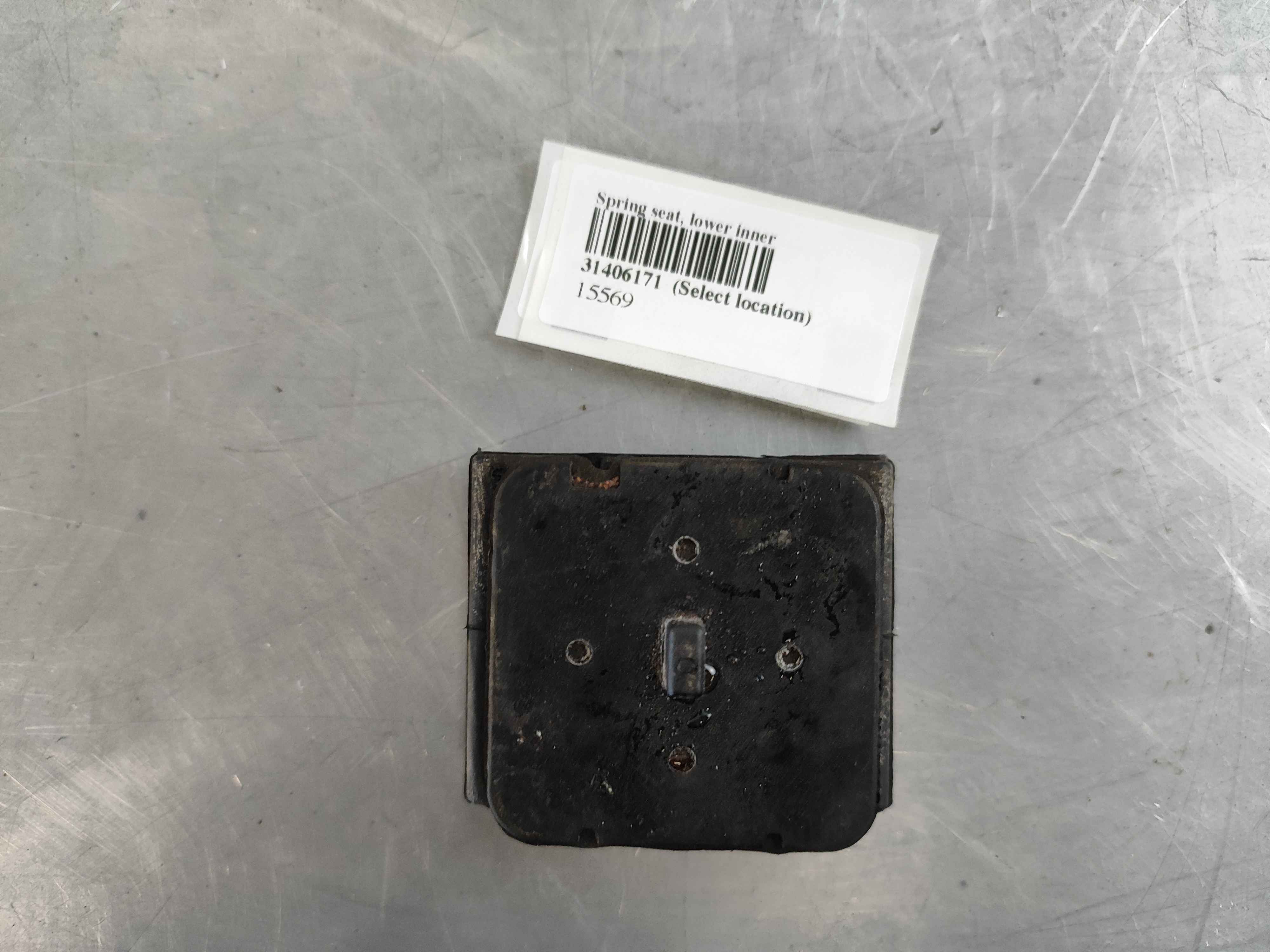 Spring seat, lower inner