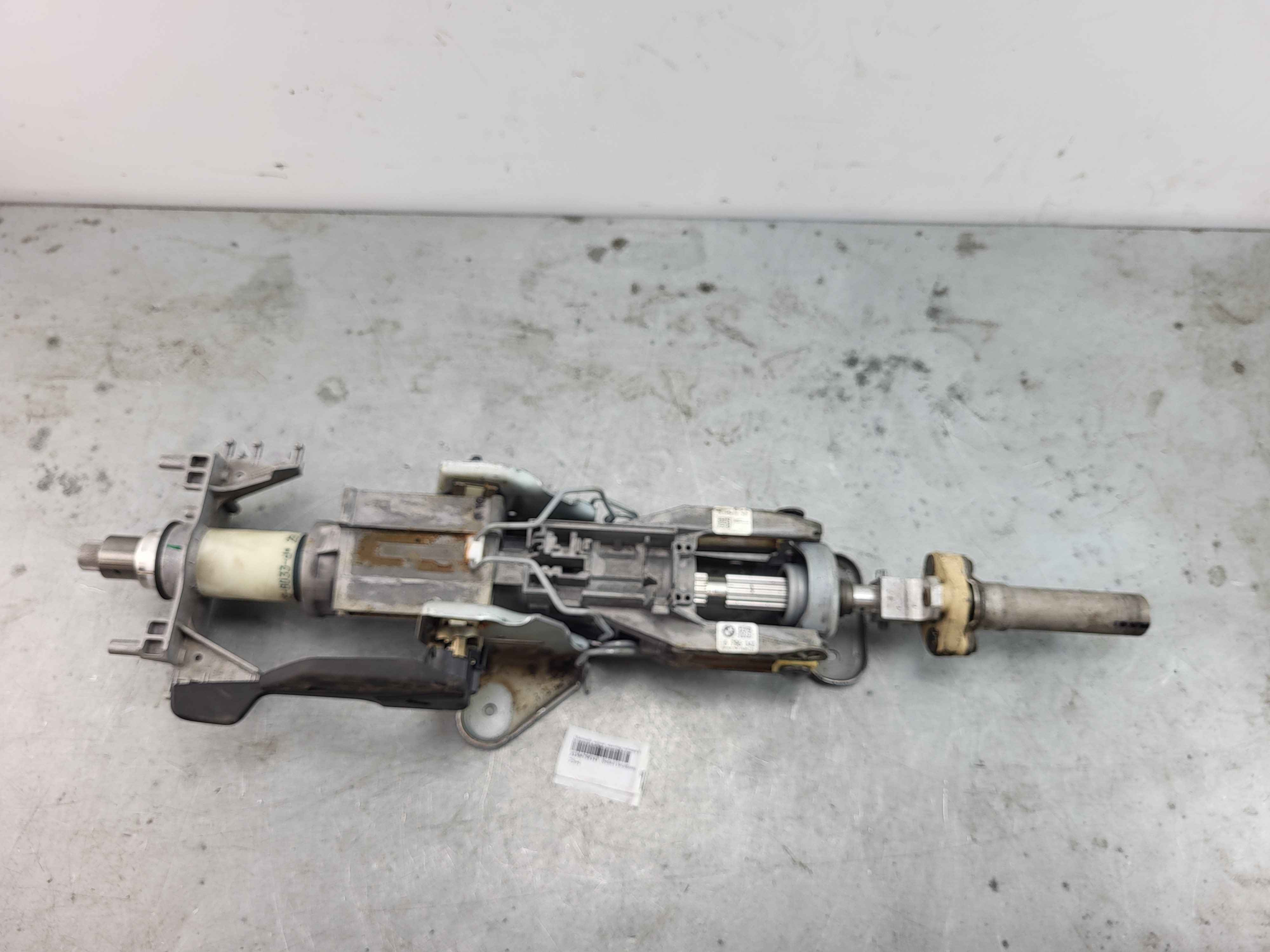 Manually adjust. steering column BMW