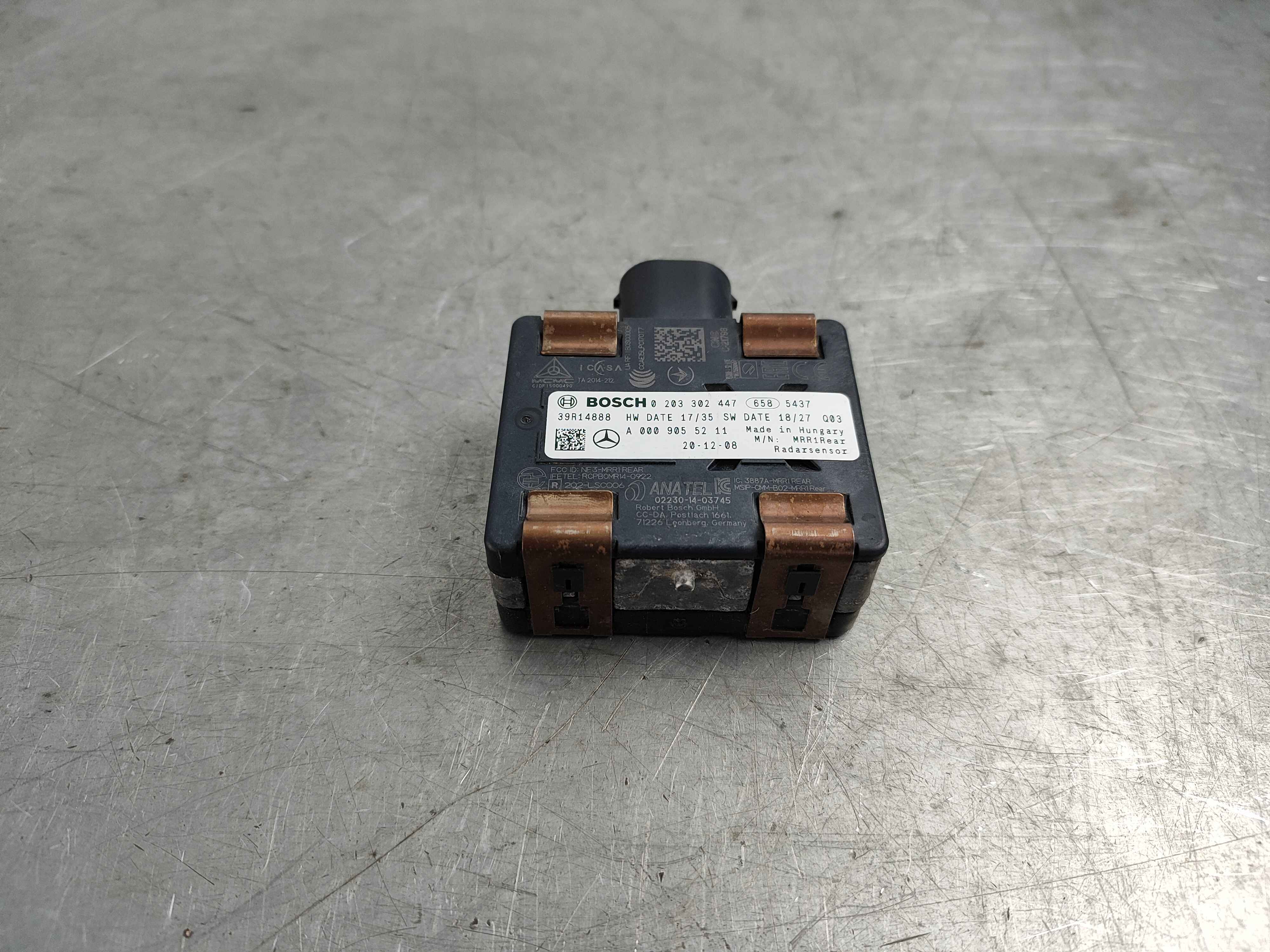 Mercedes-Benz a0009055211