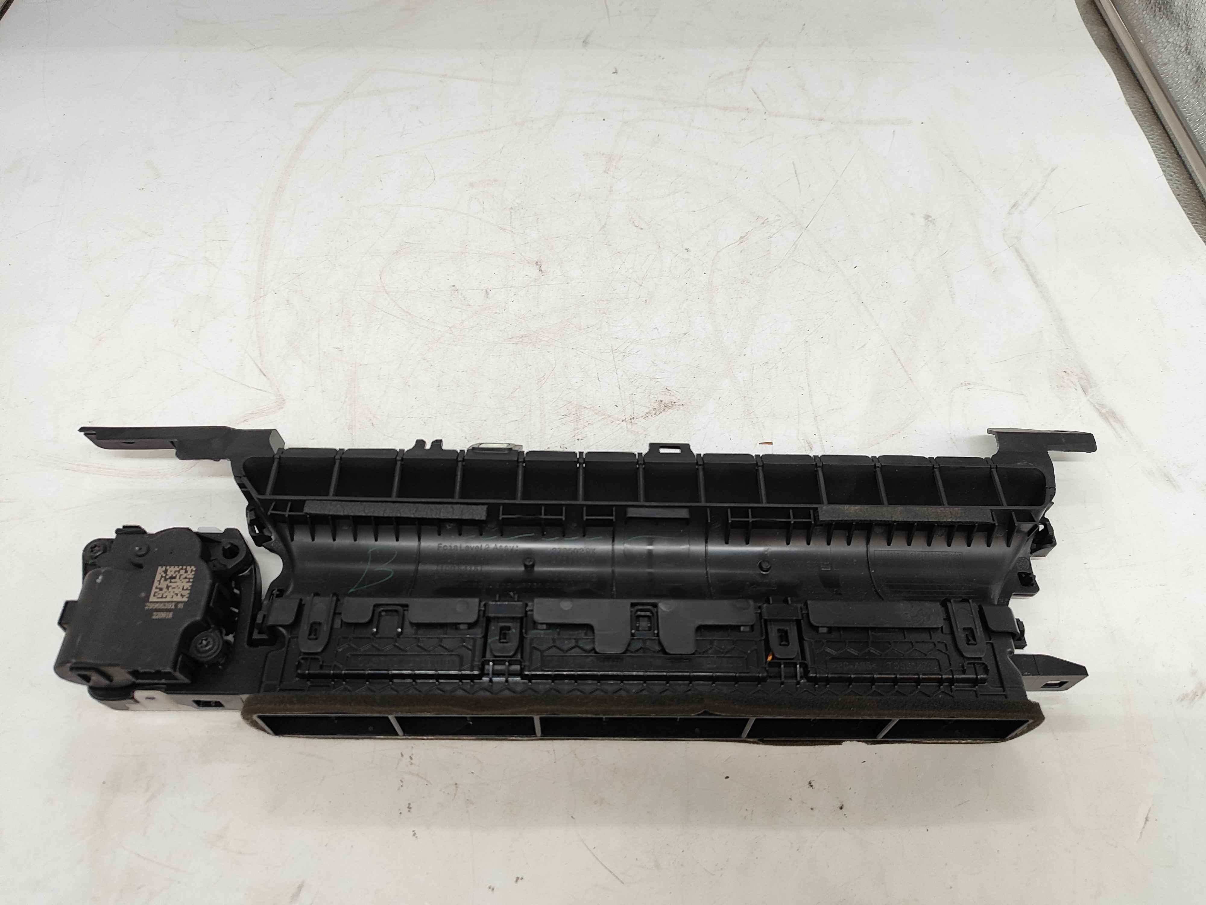 Tesla 180743700A