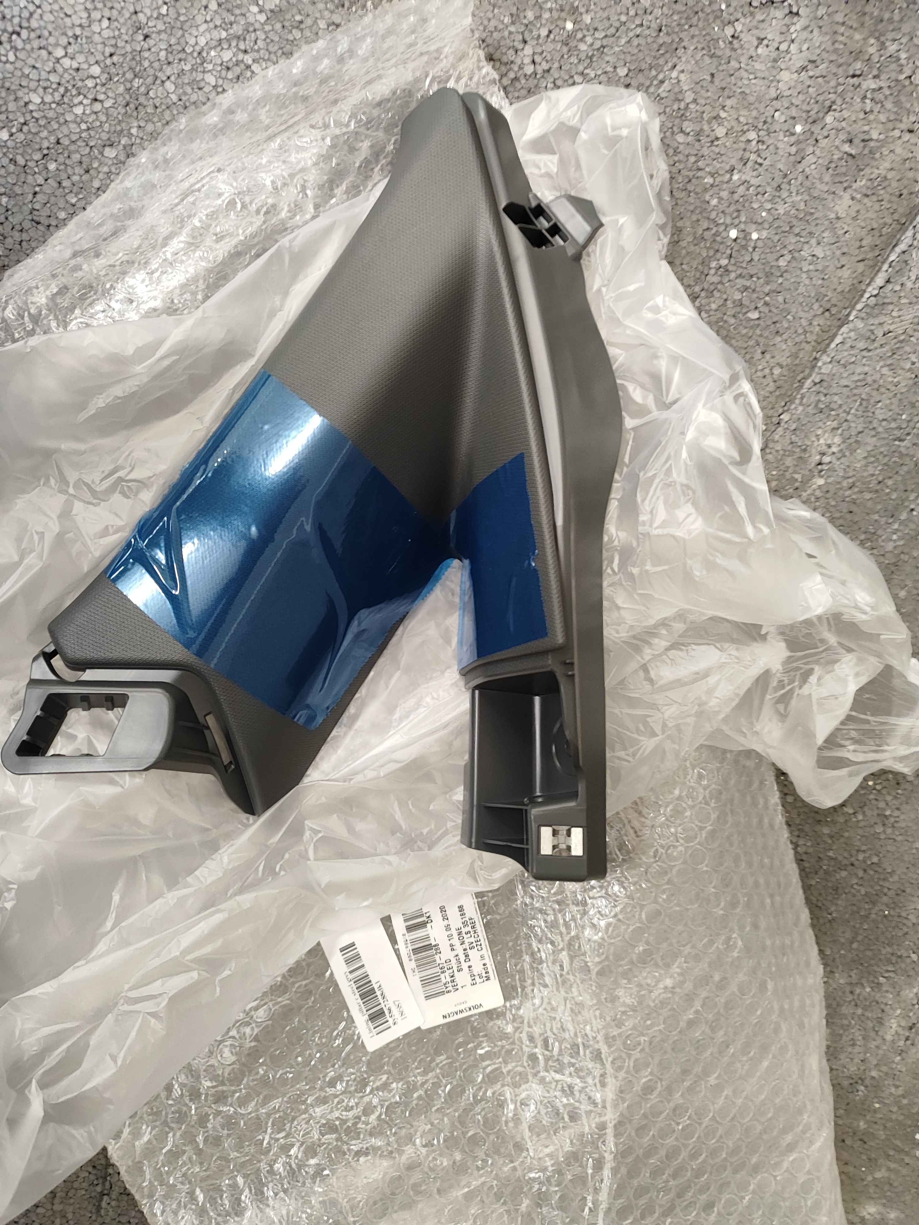Lining, pillar c steel grey