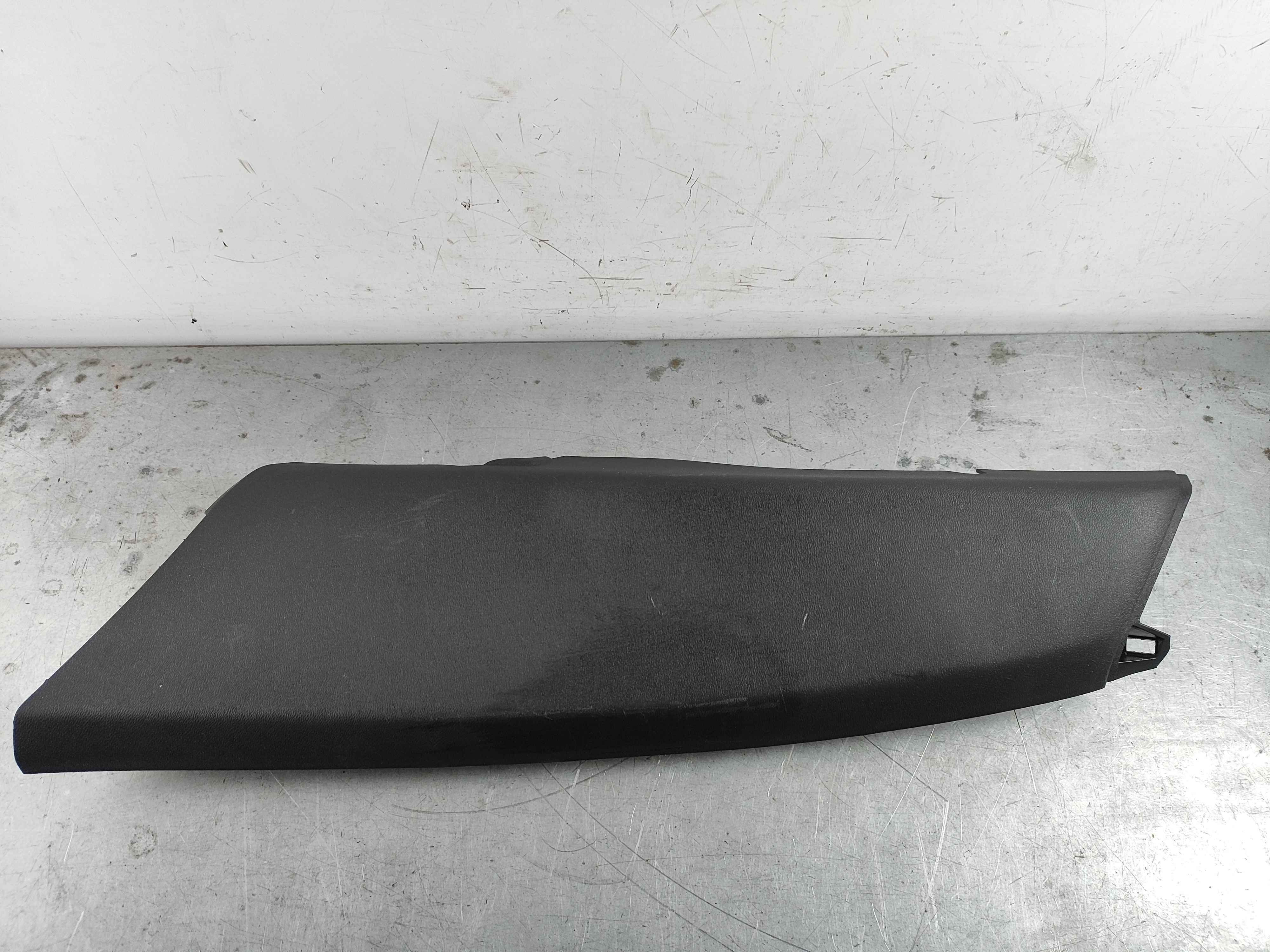 Panel, left, lower, C pillar, charcoal (XC40|C40)