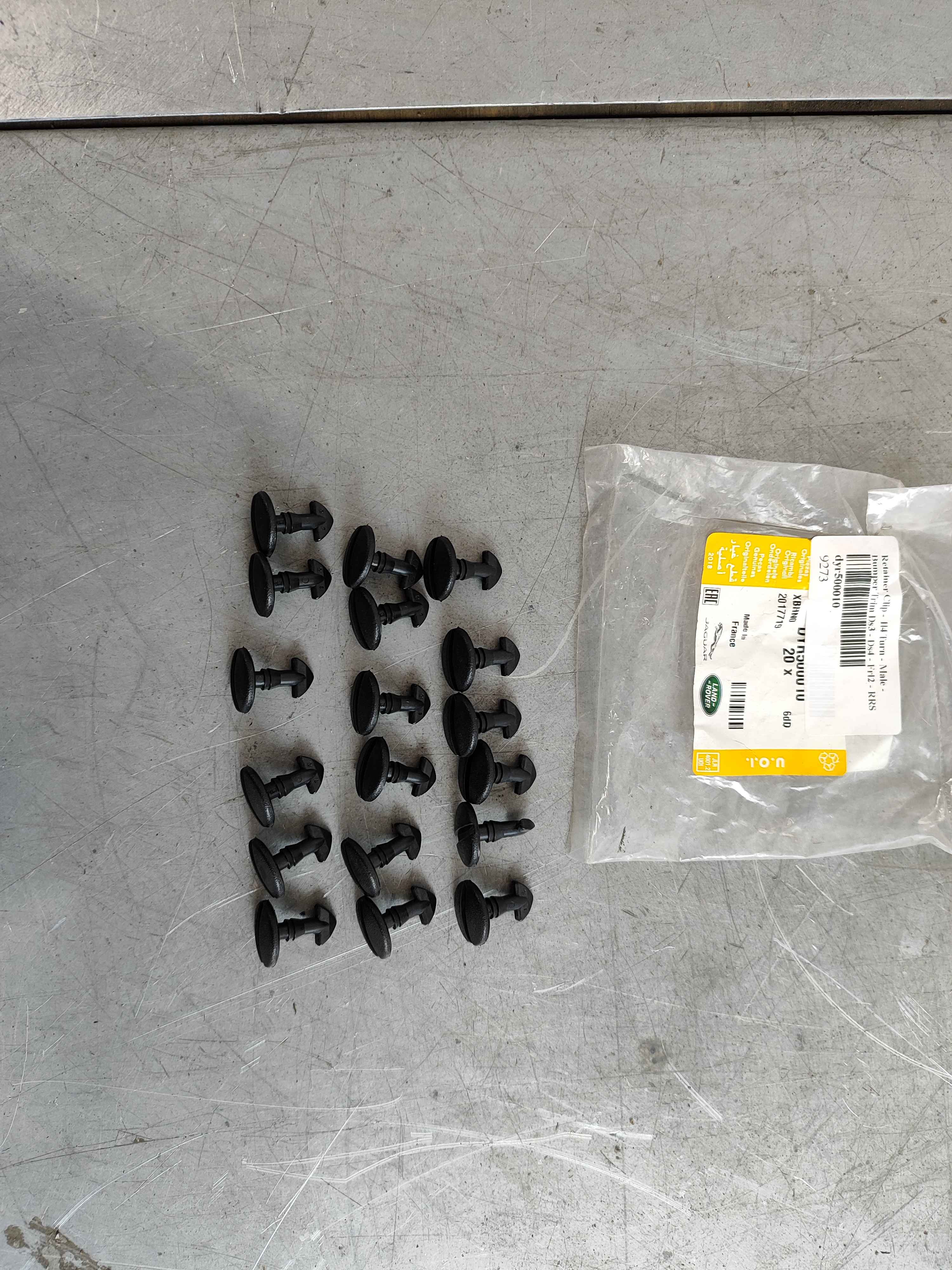 Retainer Clip - 1|4 Turn - Male - Bumper Trim Ds3 - Ds4 - Frl2 - RRS