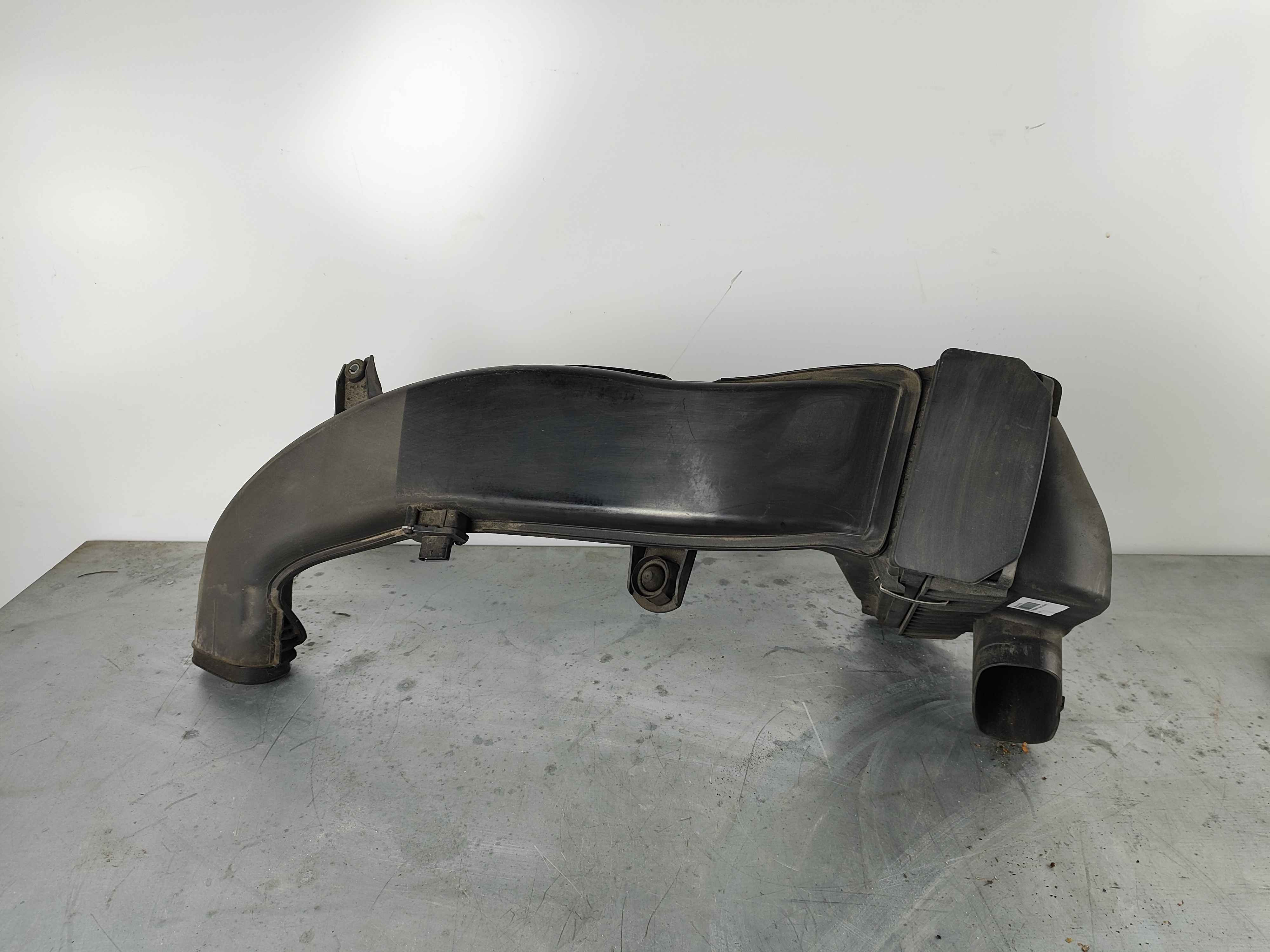 Intake silencer BMW