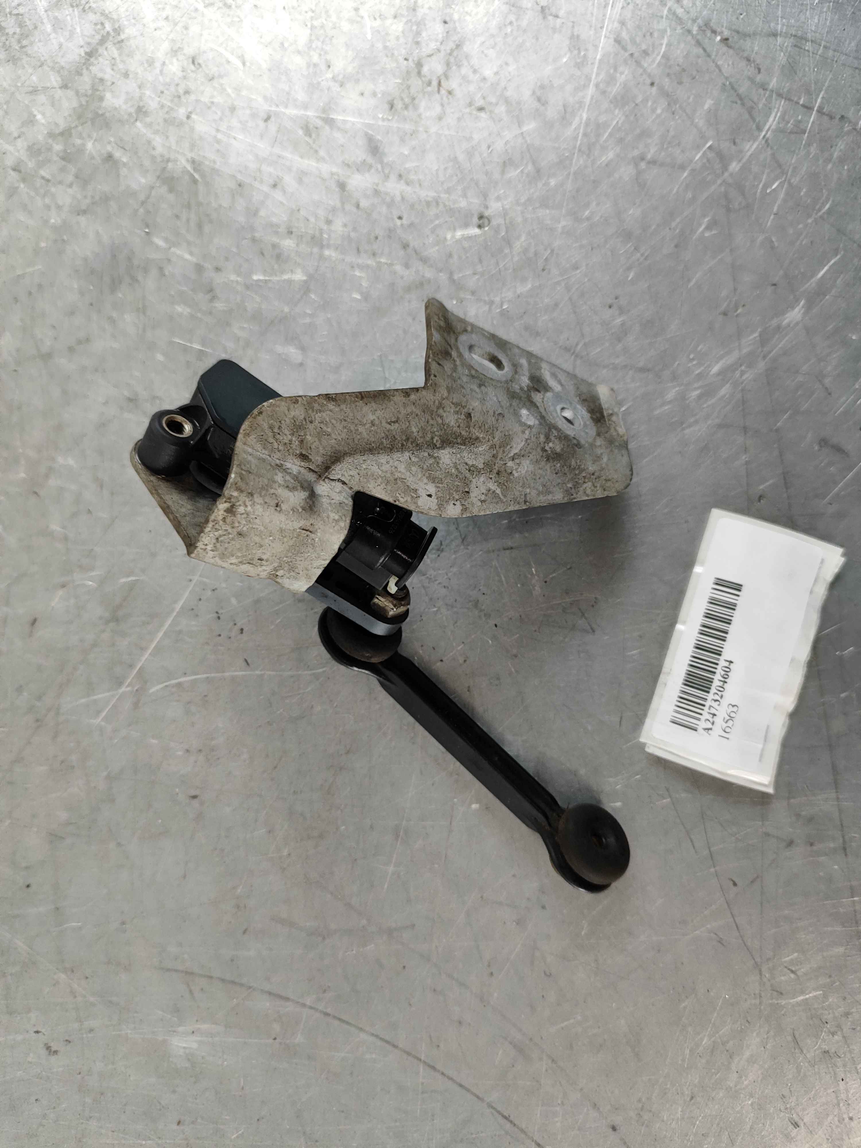 Mercedes-Benz A2473204604