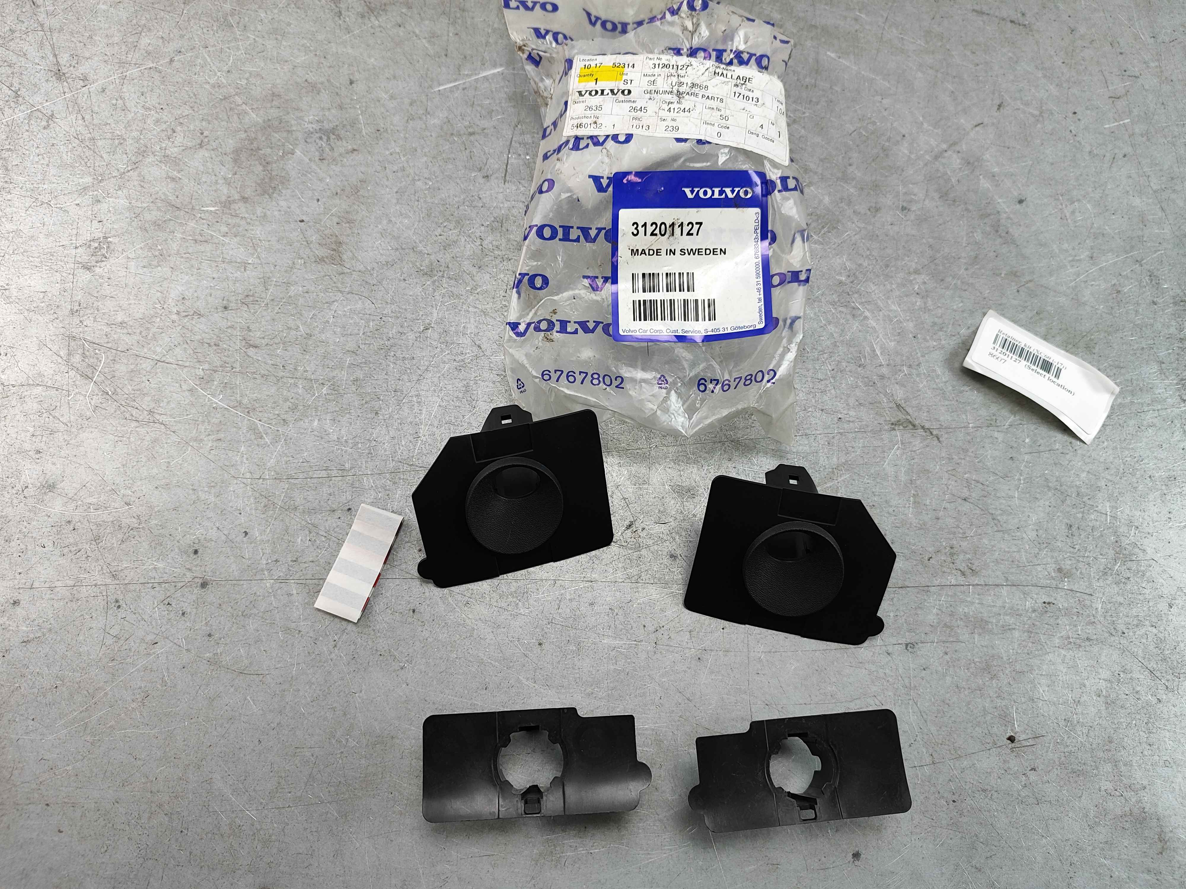 Retainer, kit (XC60 (-17))