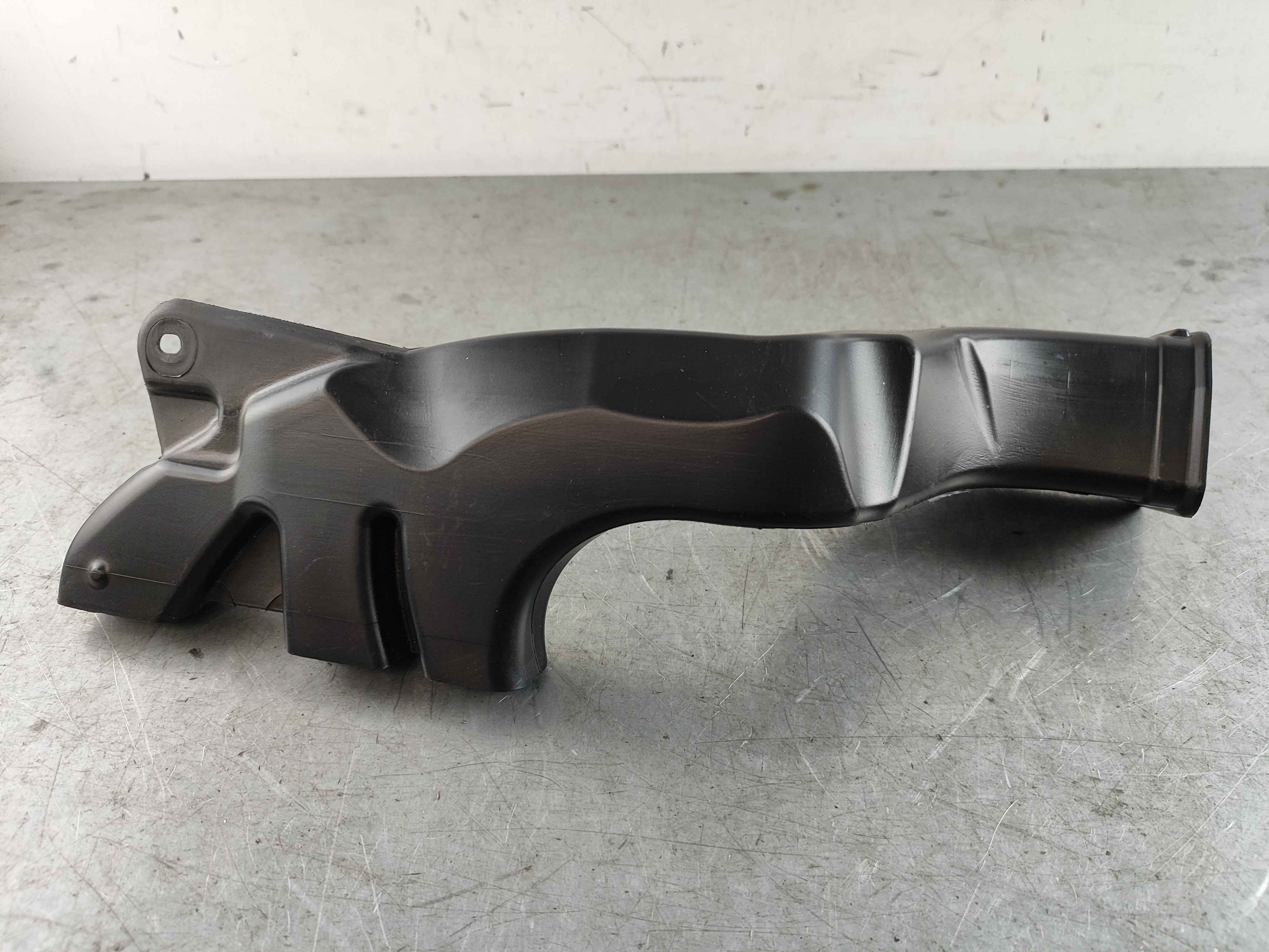 Air duct, front floor, passenger side