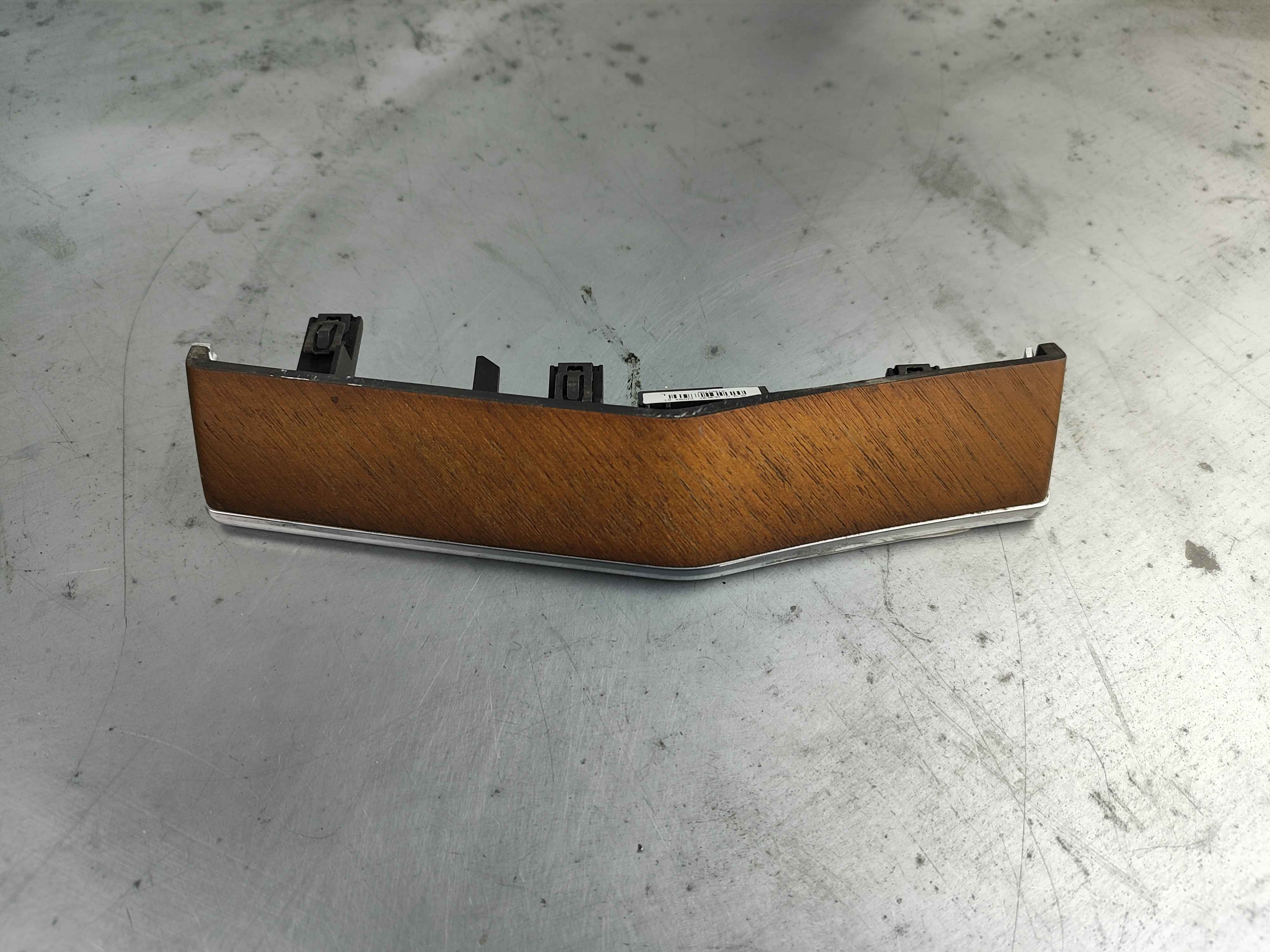 Trim strip (XC90 (16-))