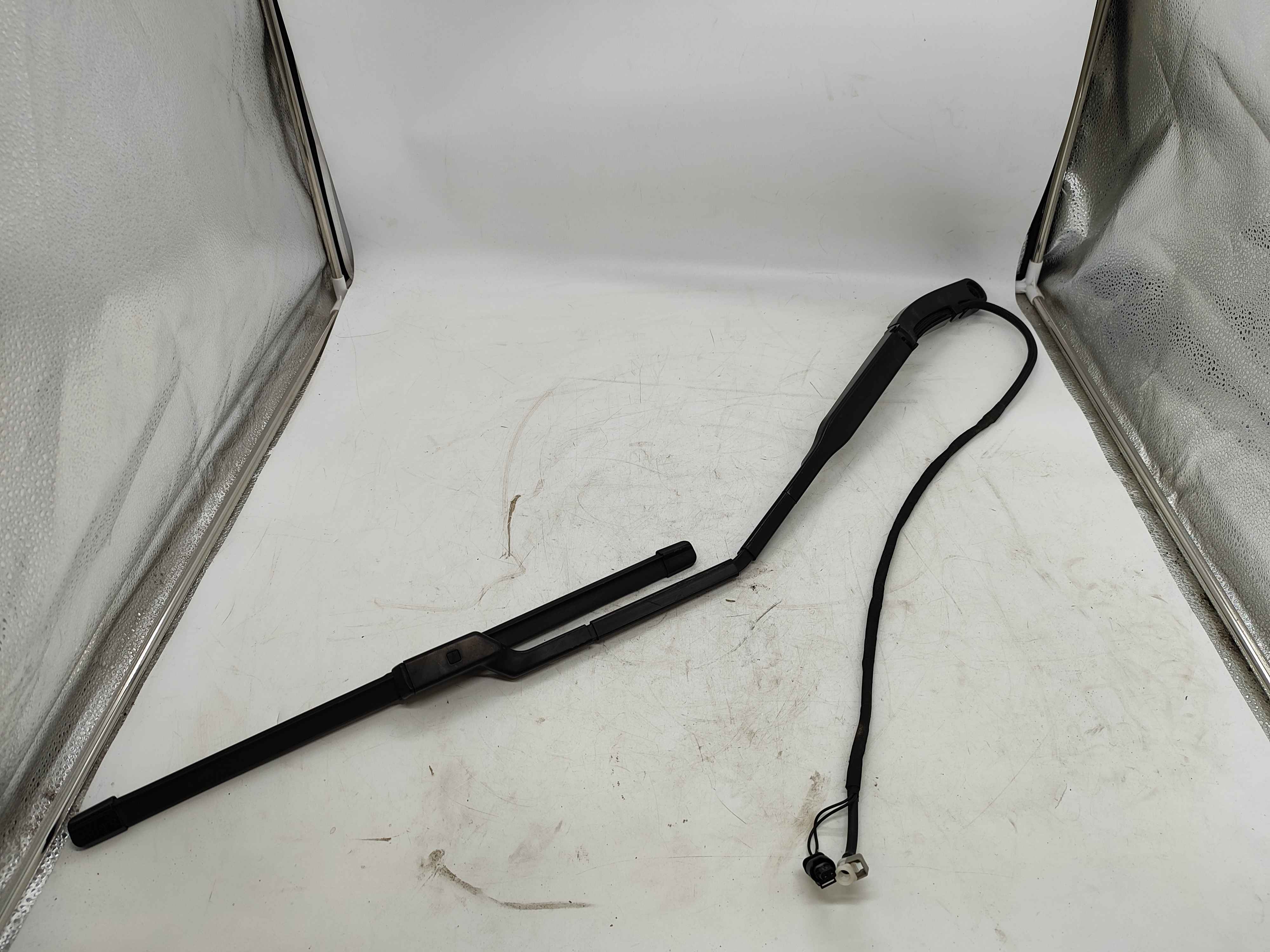 Wiper arm, right (XC60 (18-))