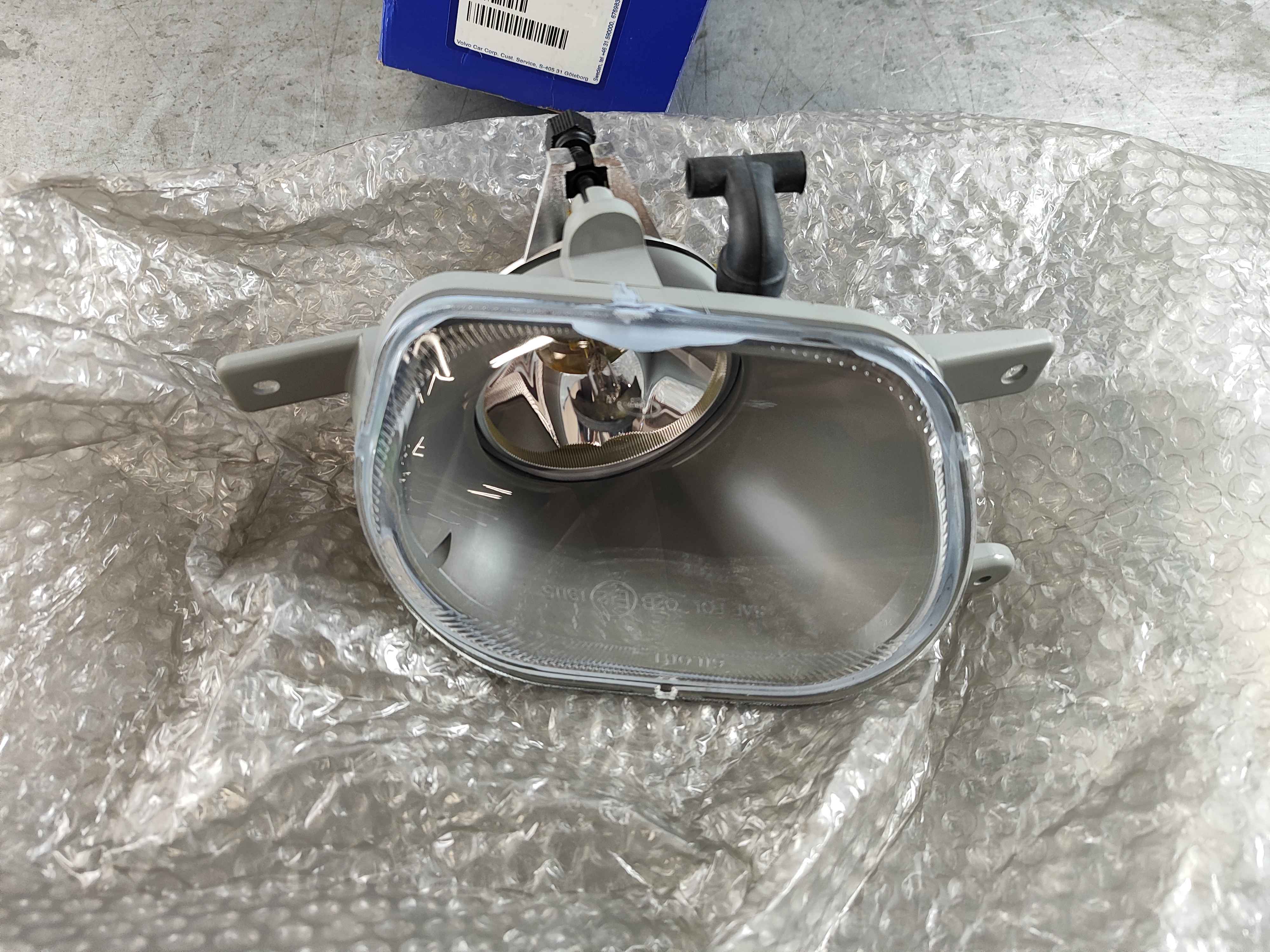 Front fog lamp, left, front (XC90 (03-))