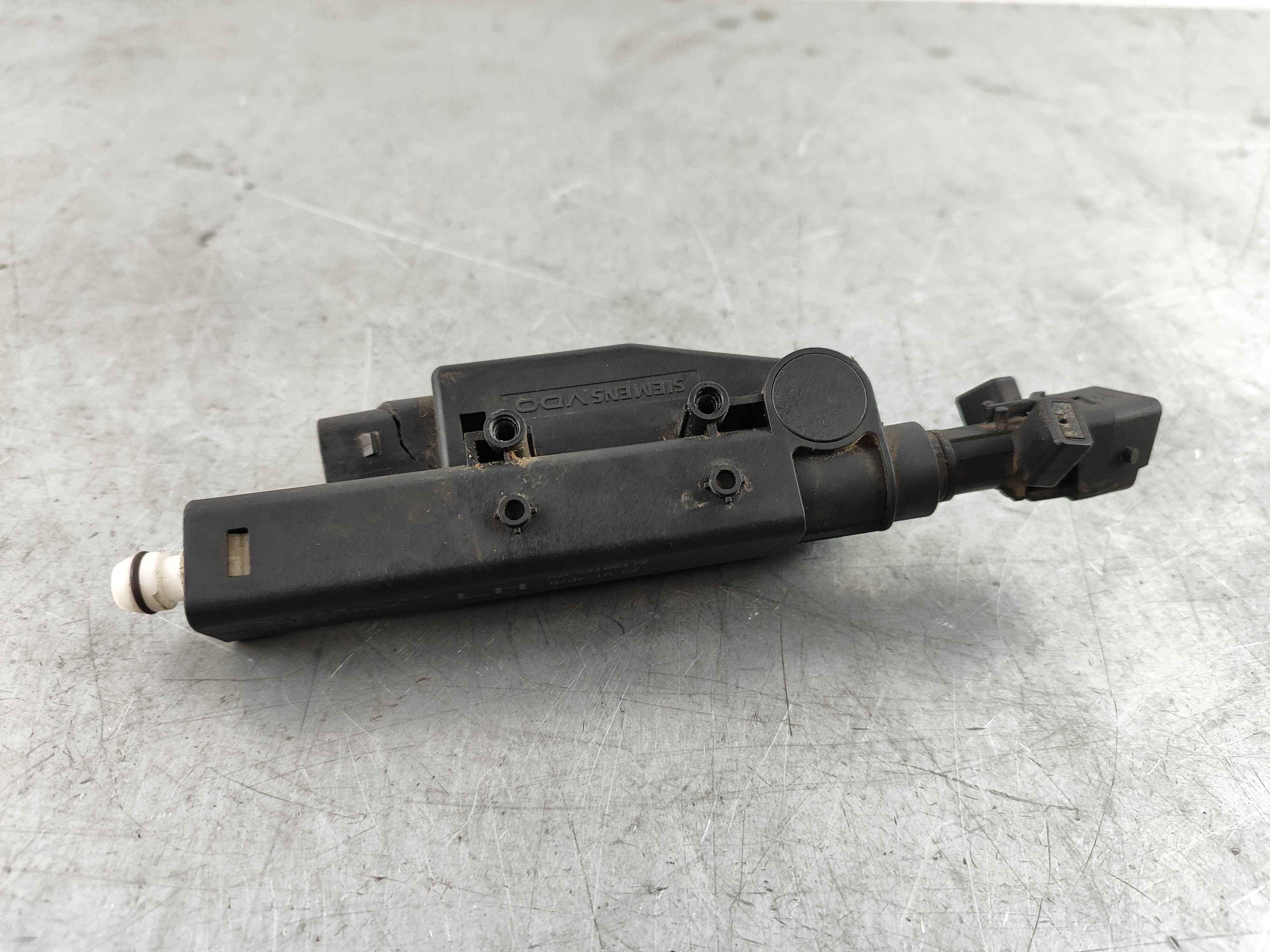 Headlight wipe|wash kit, left (S80 (07-)|V70 (08-)| XC70 (08-) )