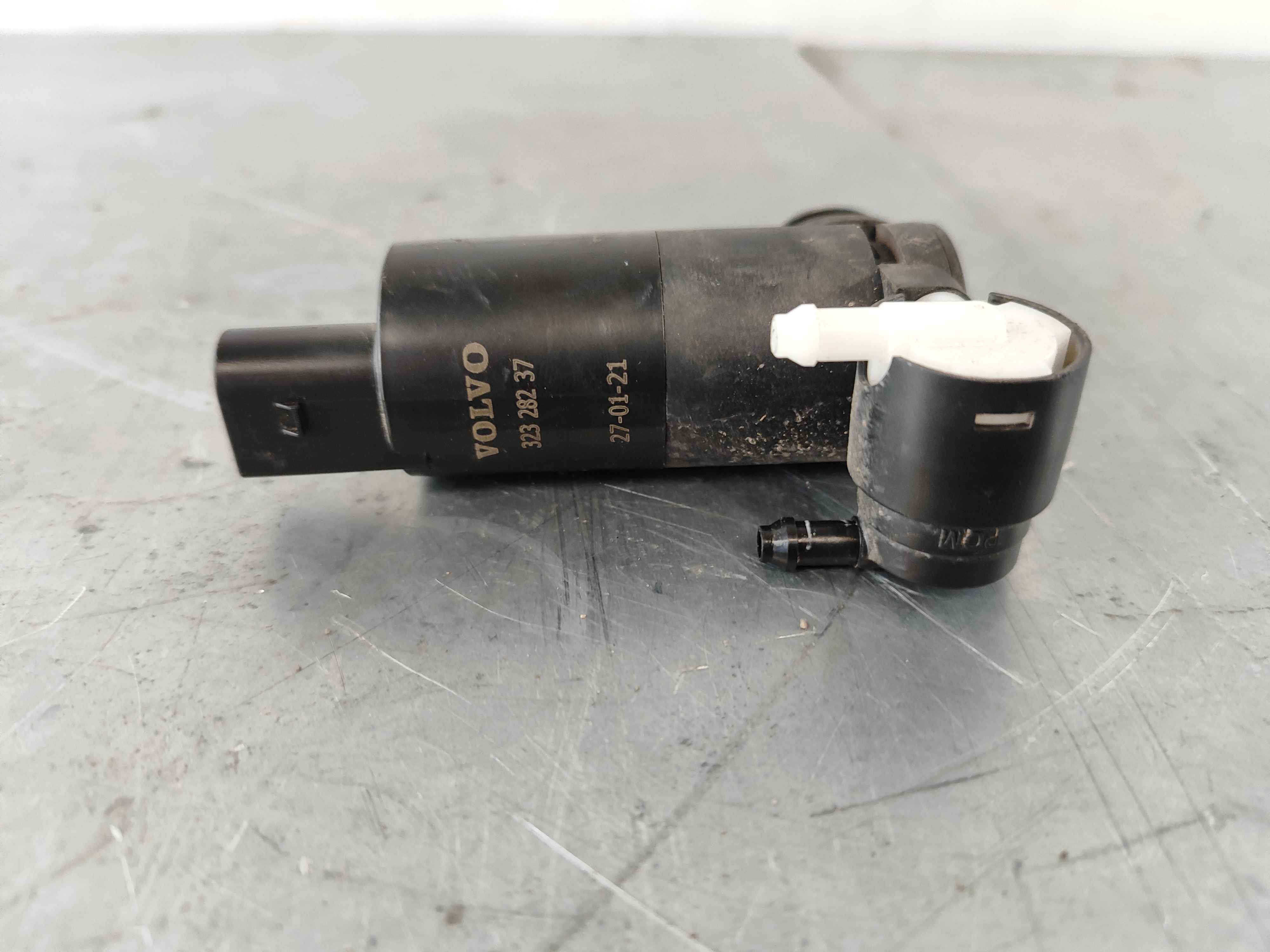 Washer pump (XC60 (18-)|V60 (19-)|V60 Cross C. (19-))