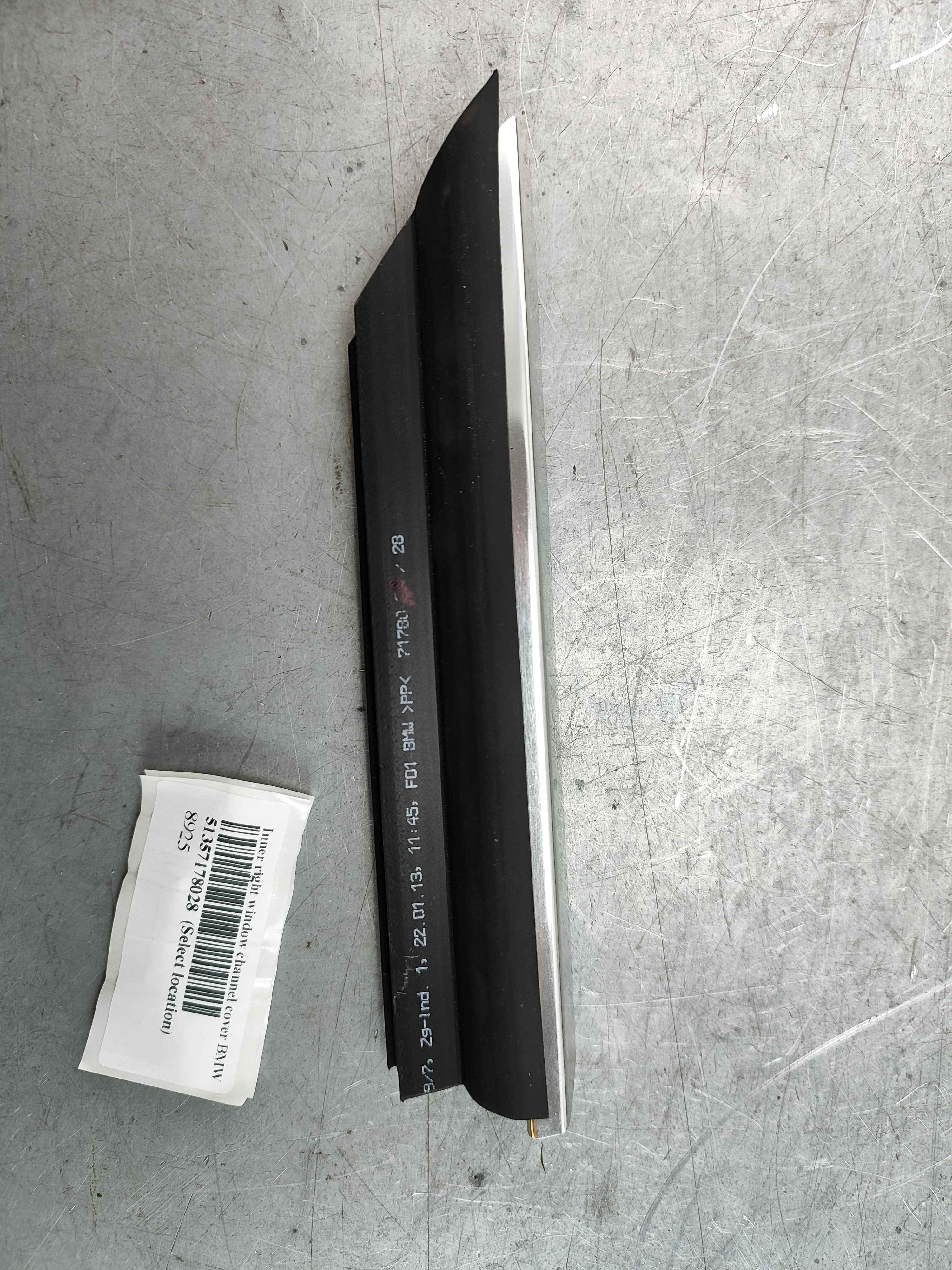 Inner right window channel cover BMW