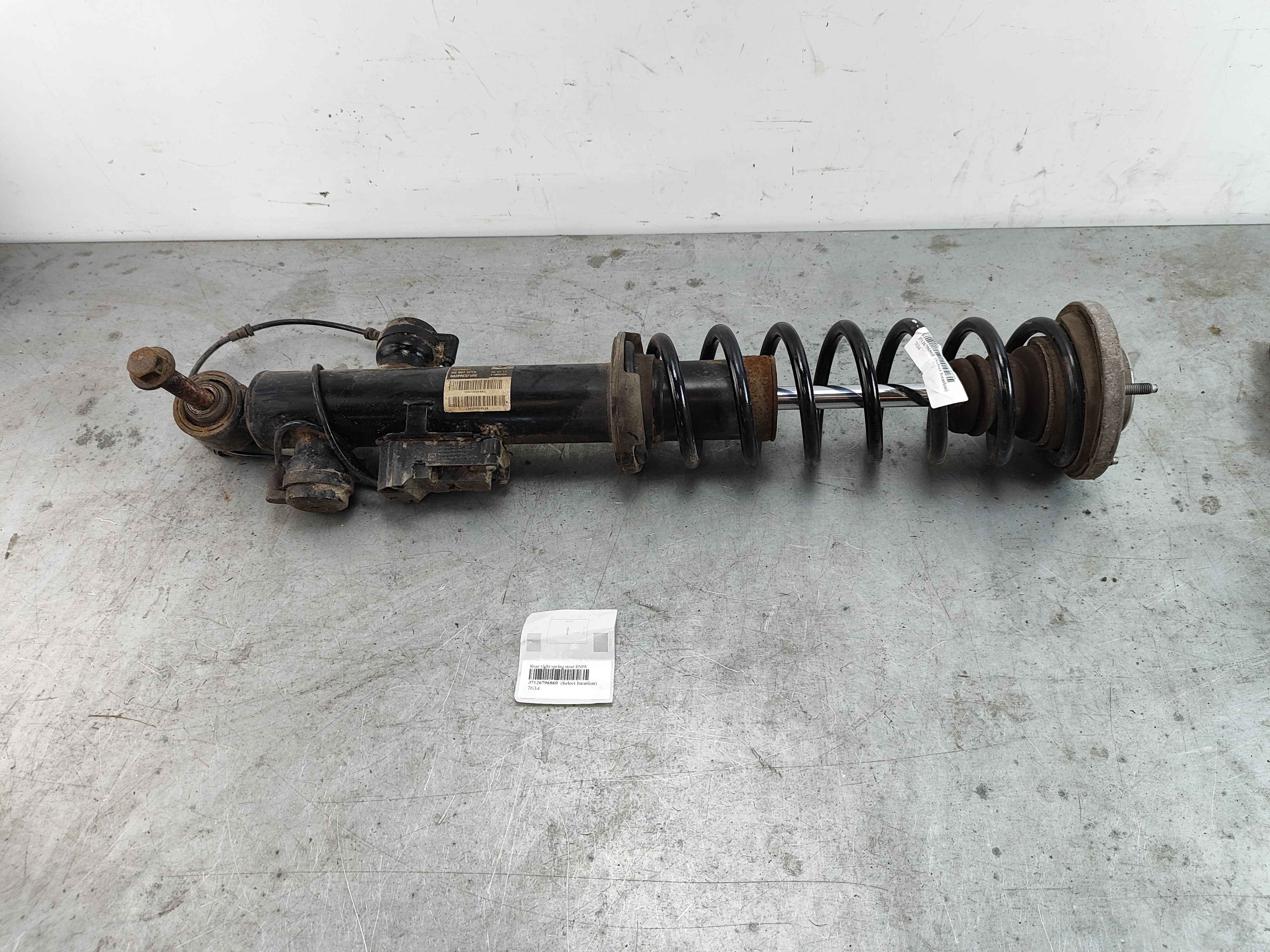 Rear right spring strut BMW