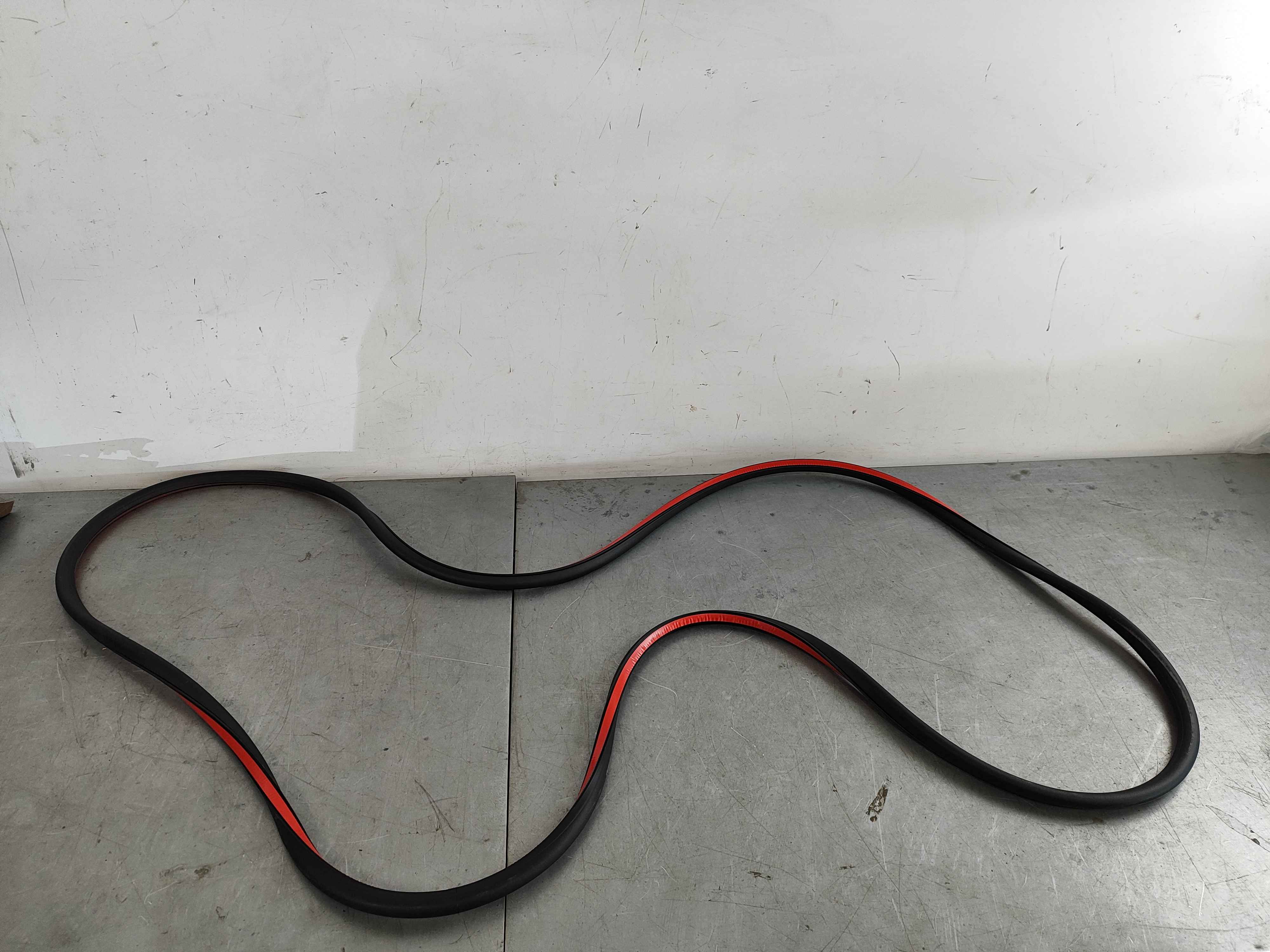Door seal, outer black Volkswagen Passat GTE 4 motion