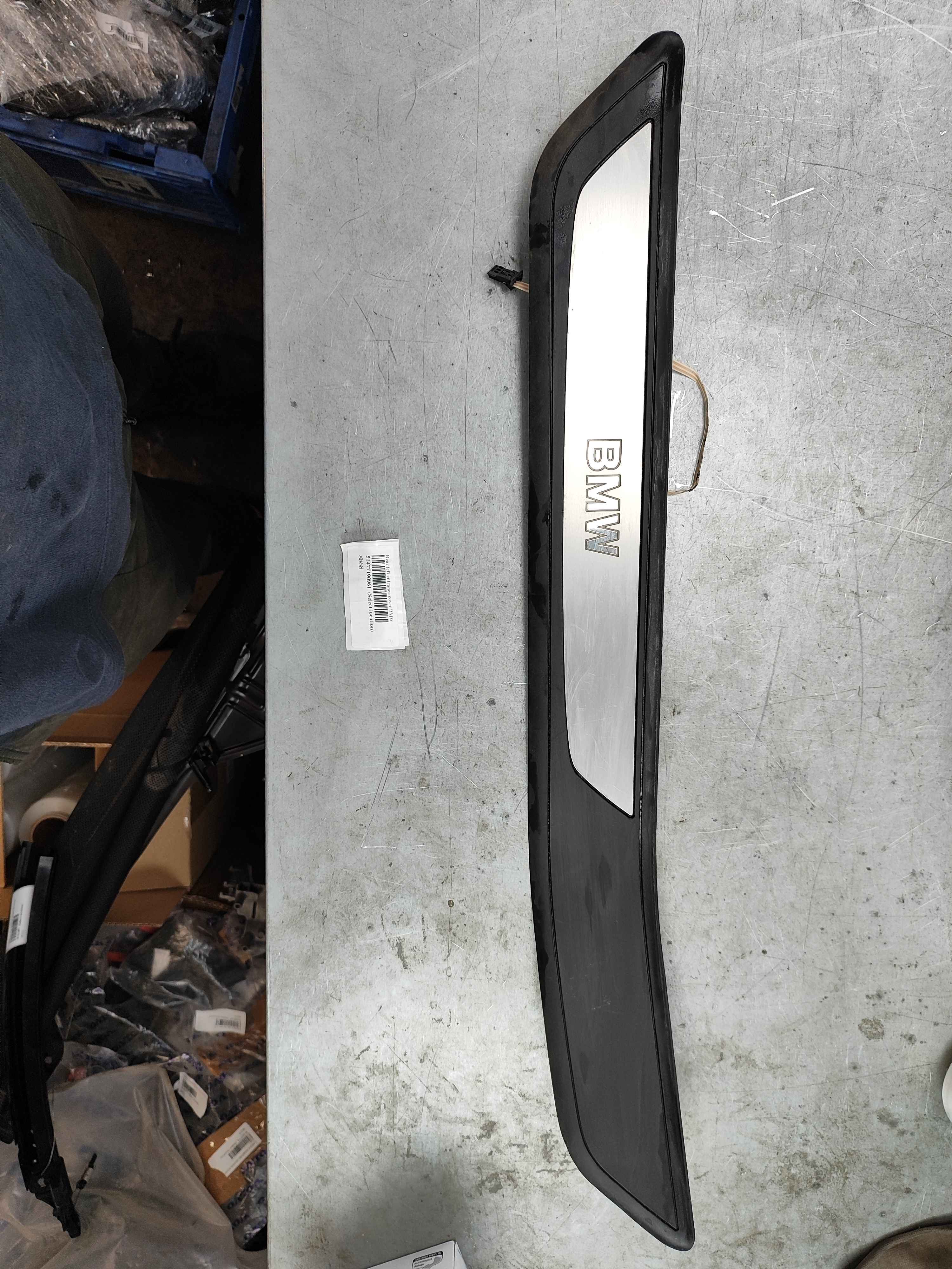 Rear left entrance cover BMW