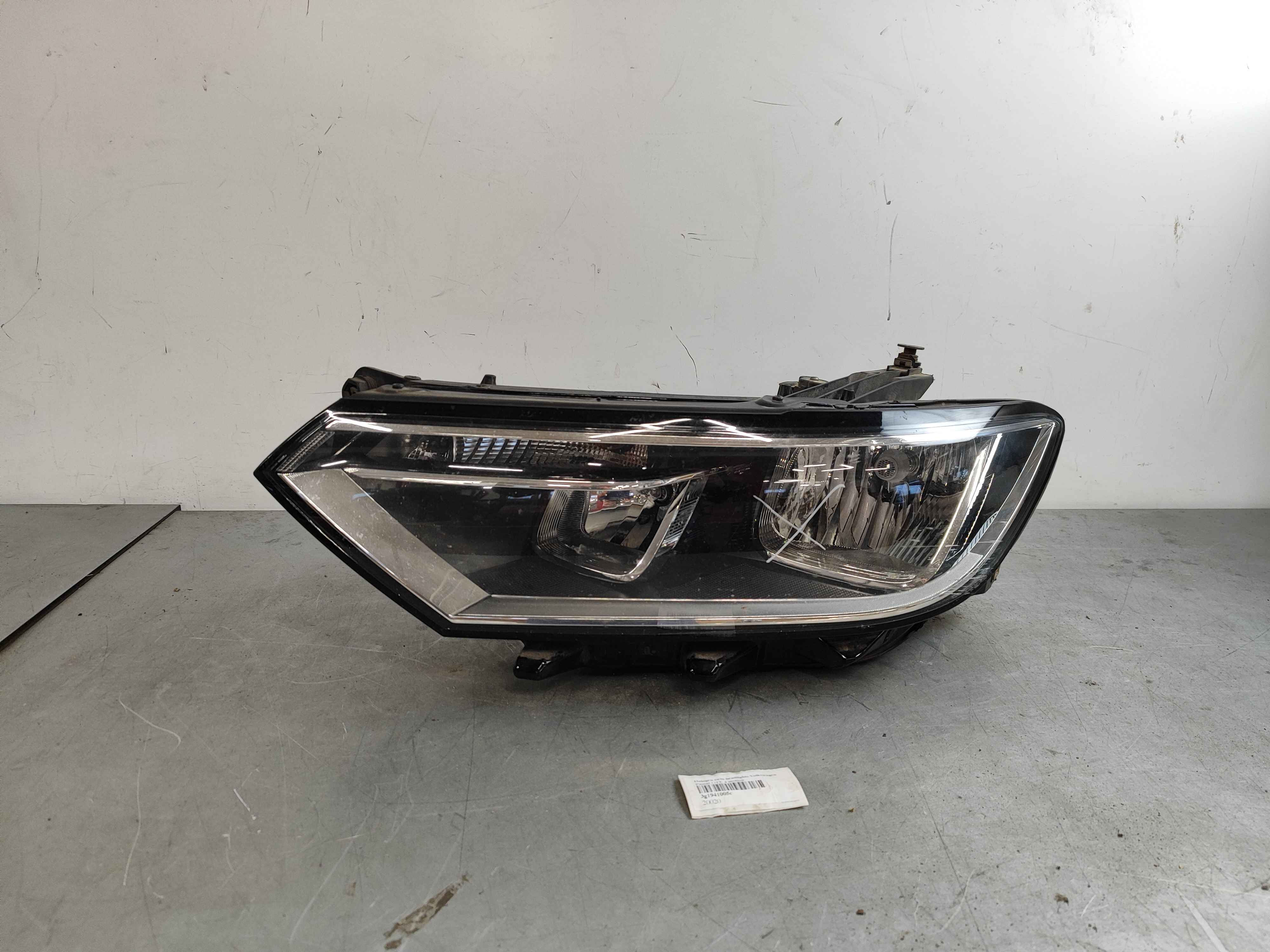 Halogen twin headlights Volkswagen Passat GTE 4 motion