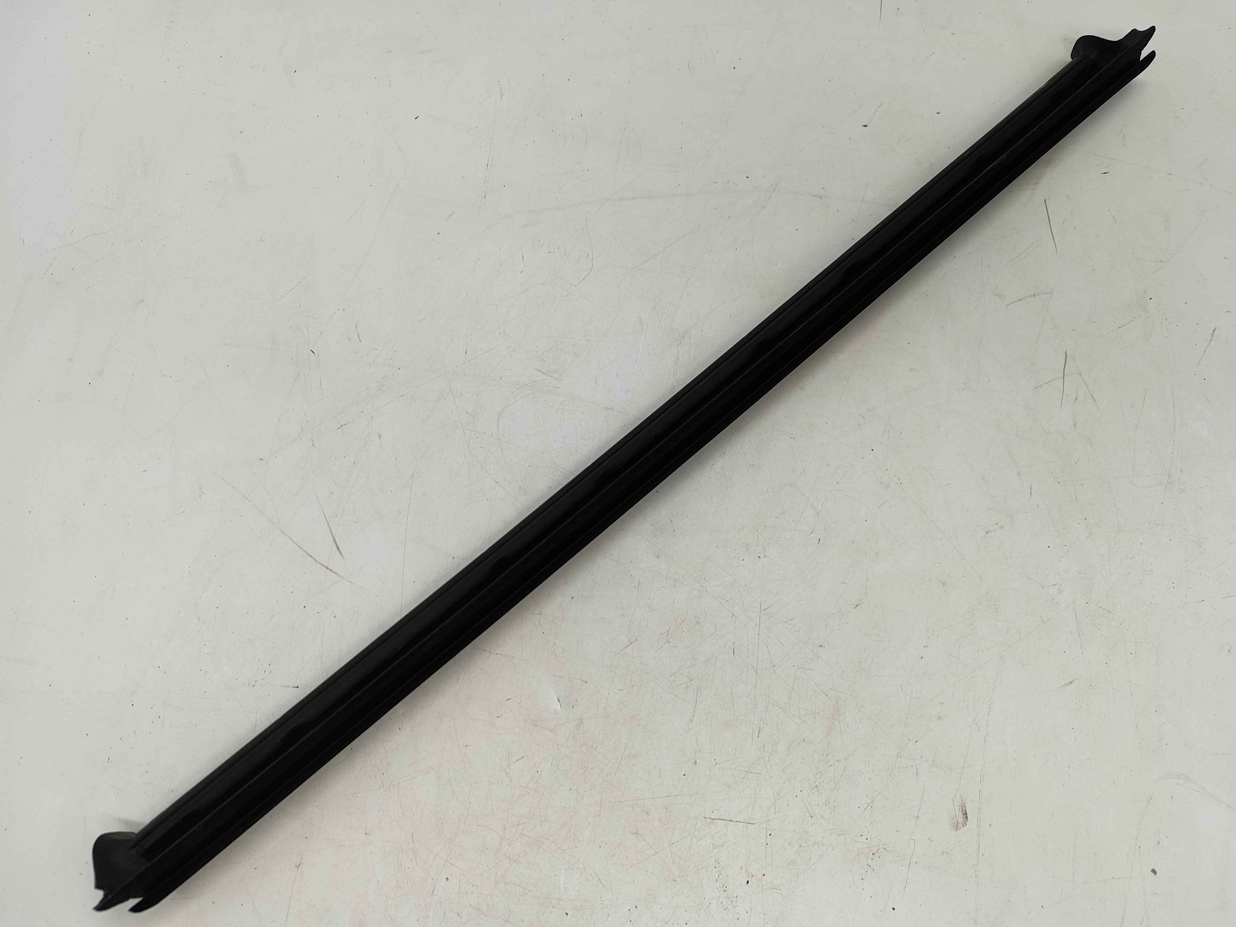 Weatherstrip, inner rear, right (XC60 (18-))
