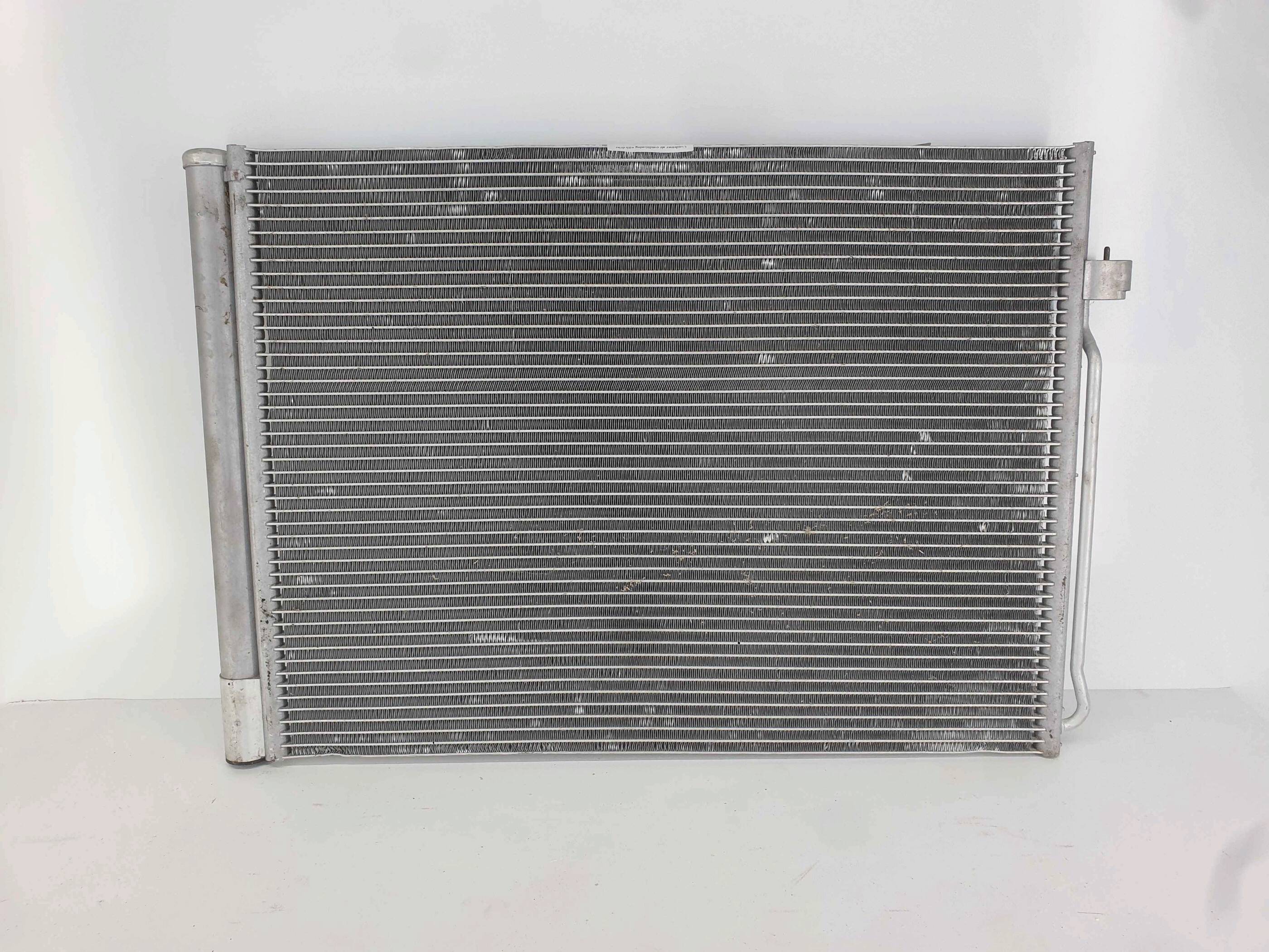 Condenser air conditioning with drier BMW