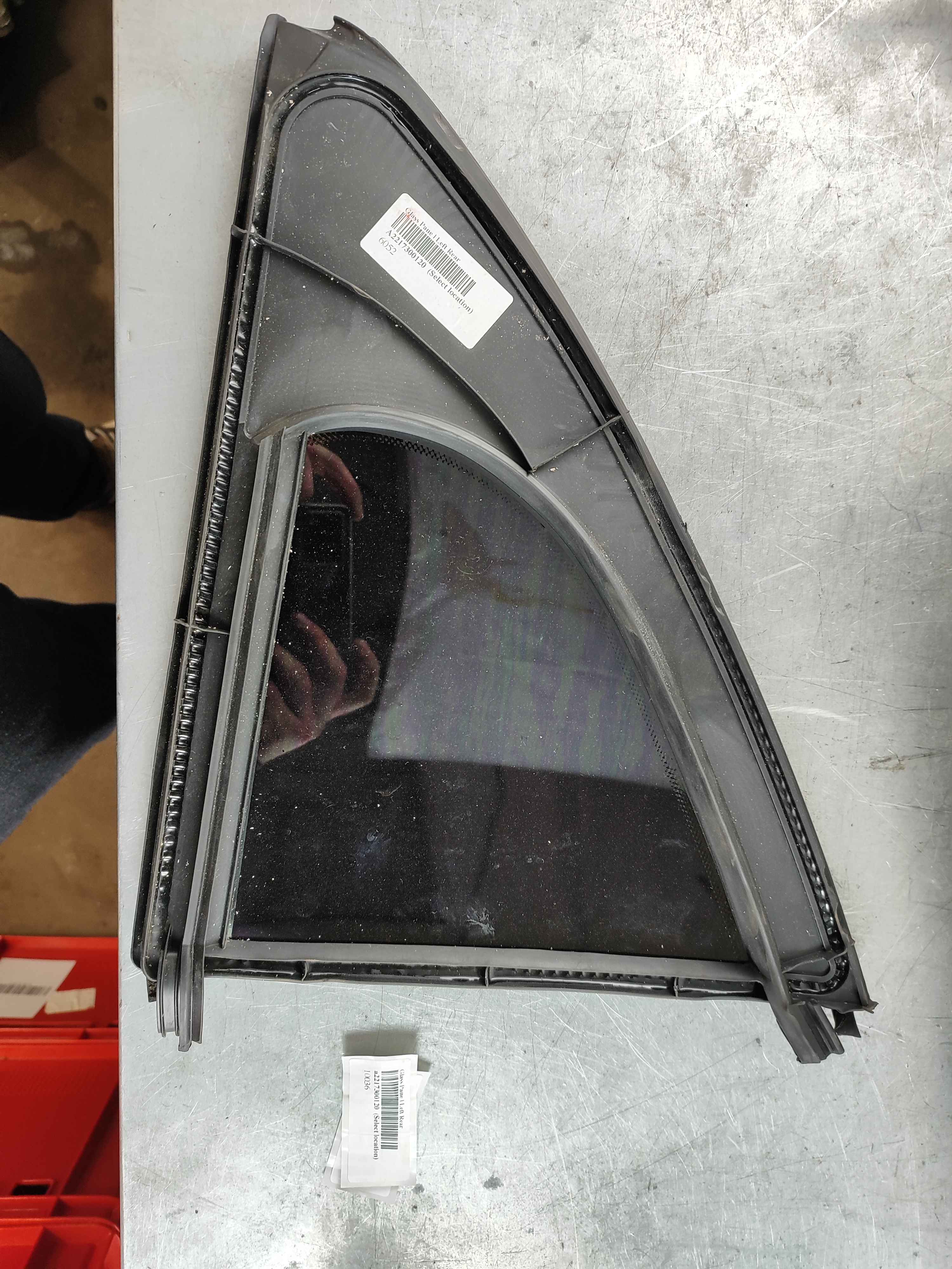 Glass Pane | Left Rear