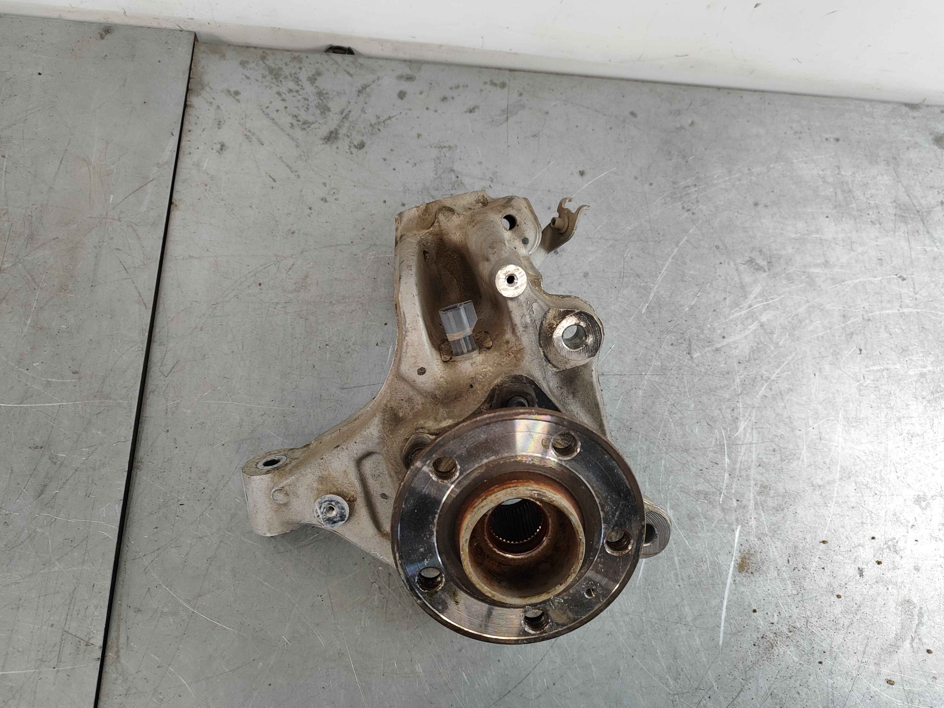 Steering knuckle, right (XC40|C40)