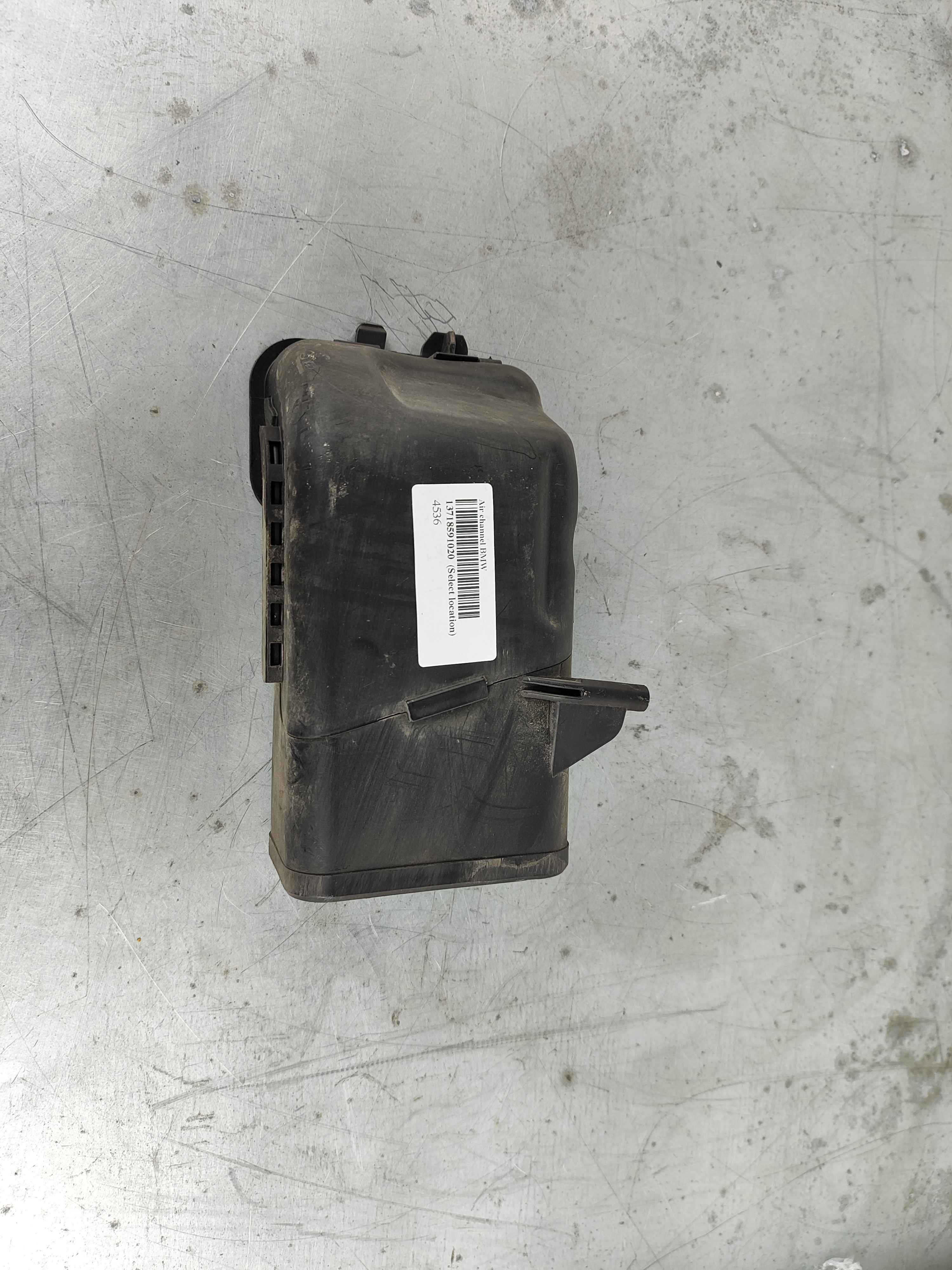 Air channel BMW