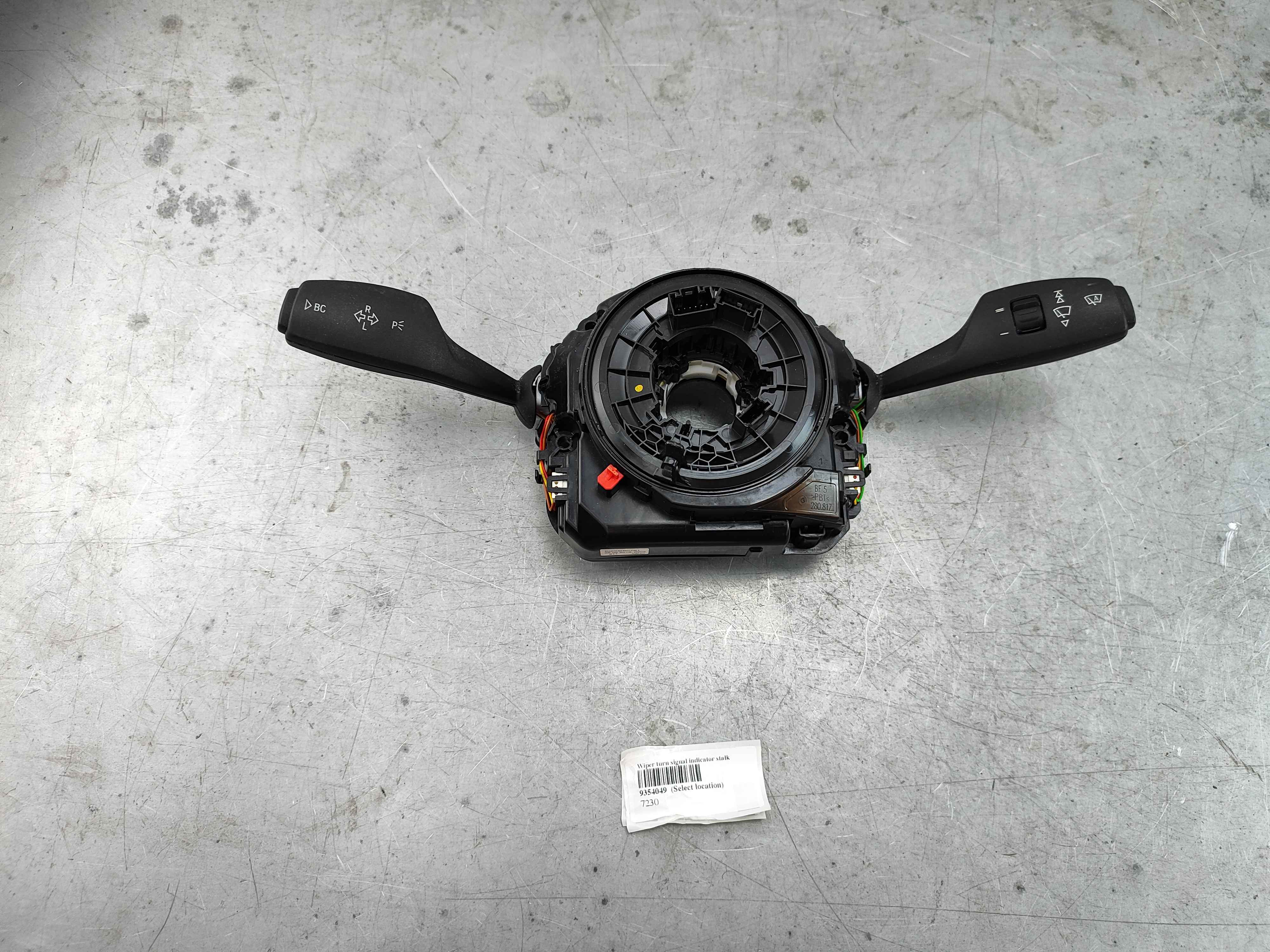 Wiper turn signal indicator stalk